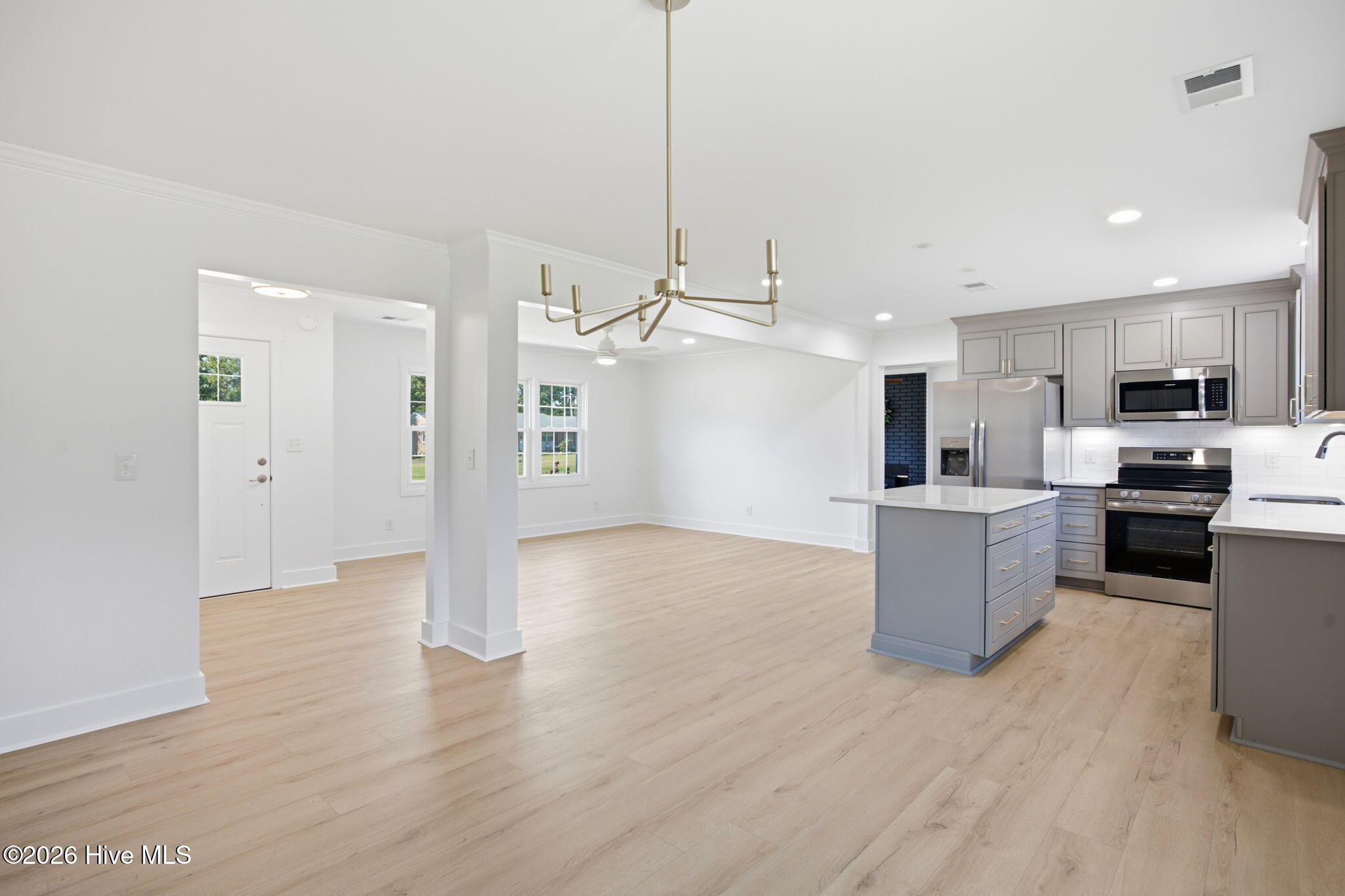 127 Deerwood Drive Property Photo 4