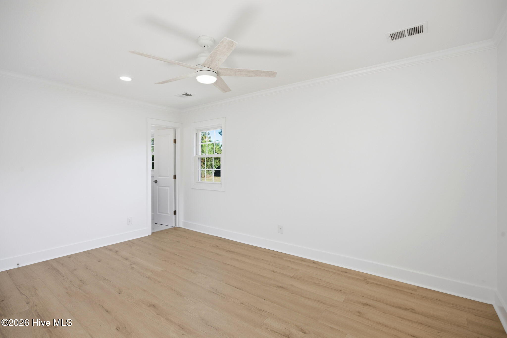 127 Deerwood Drive Property Photo 17
