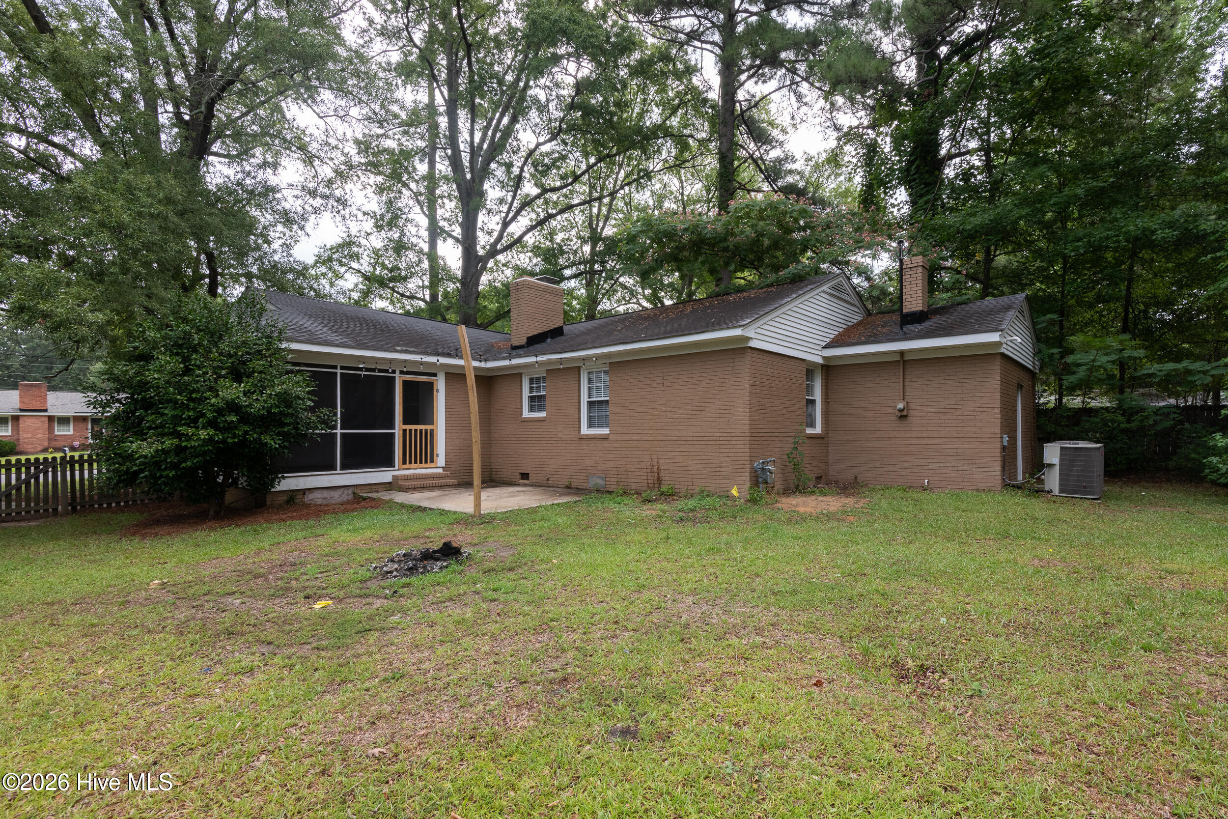 1719 Beaumont Drive Property Photo 3