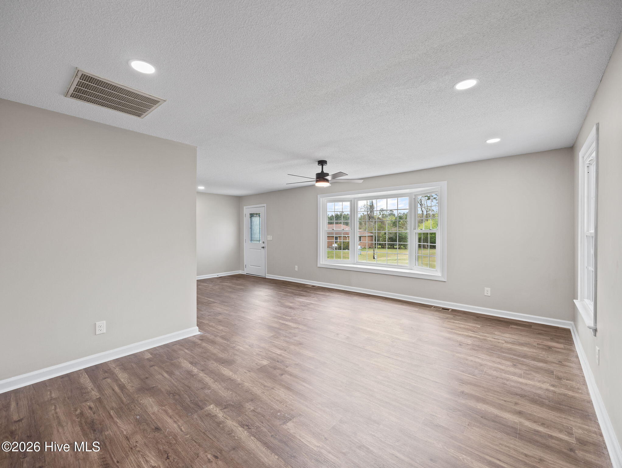 404 Maplehurst Drive Property Photo 3