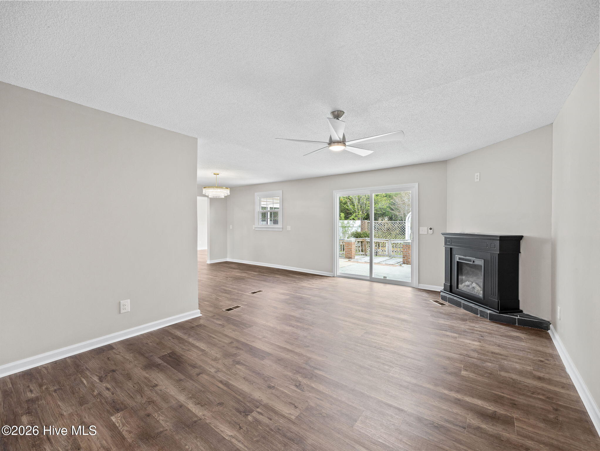 404 Maplehurst Drive Property Photo 6