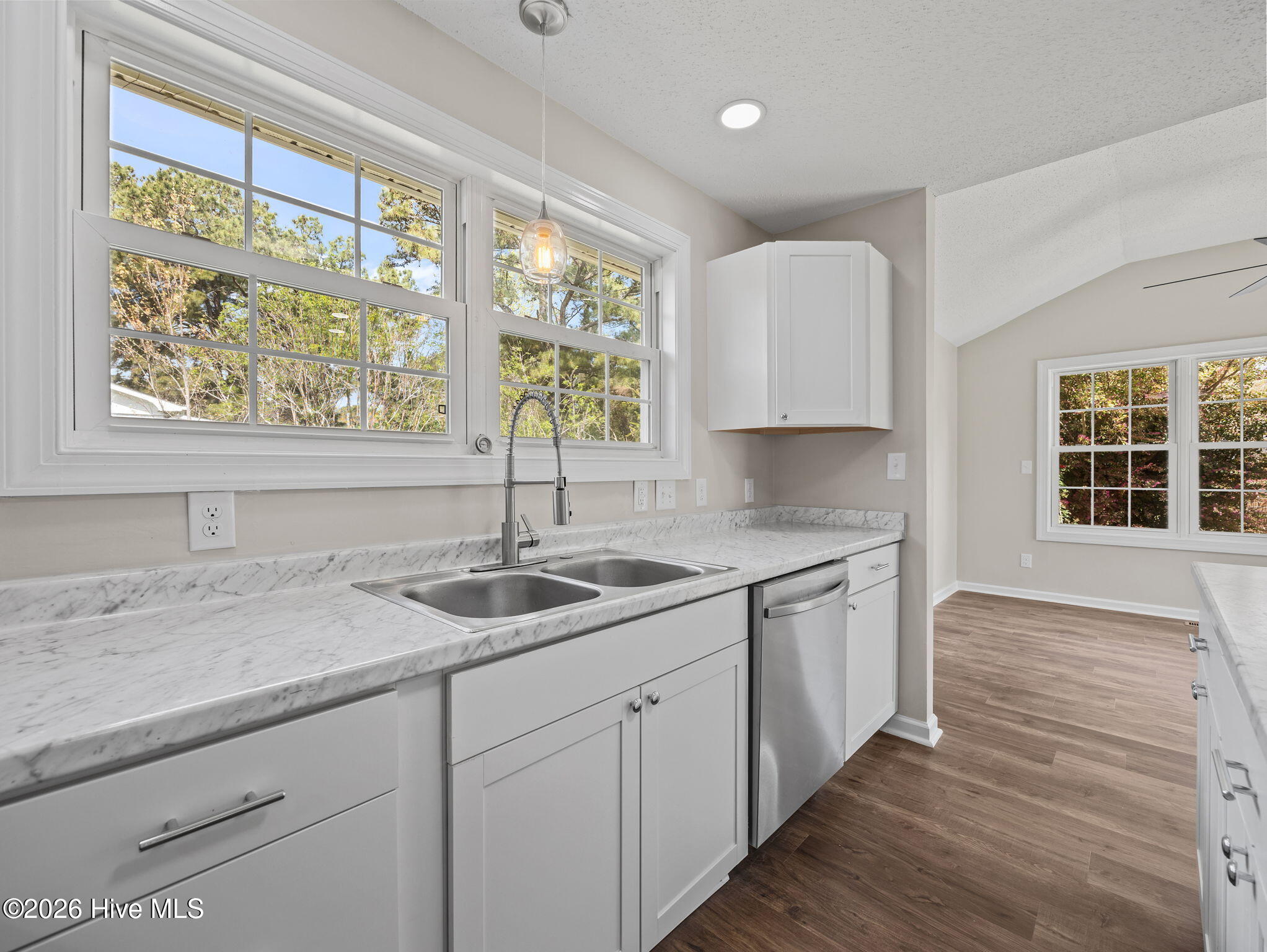 404 Maplehurst Drive Property Photo 13