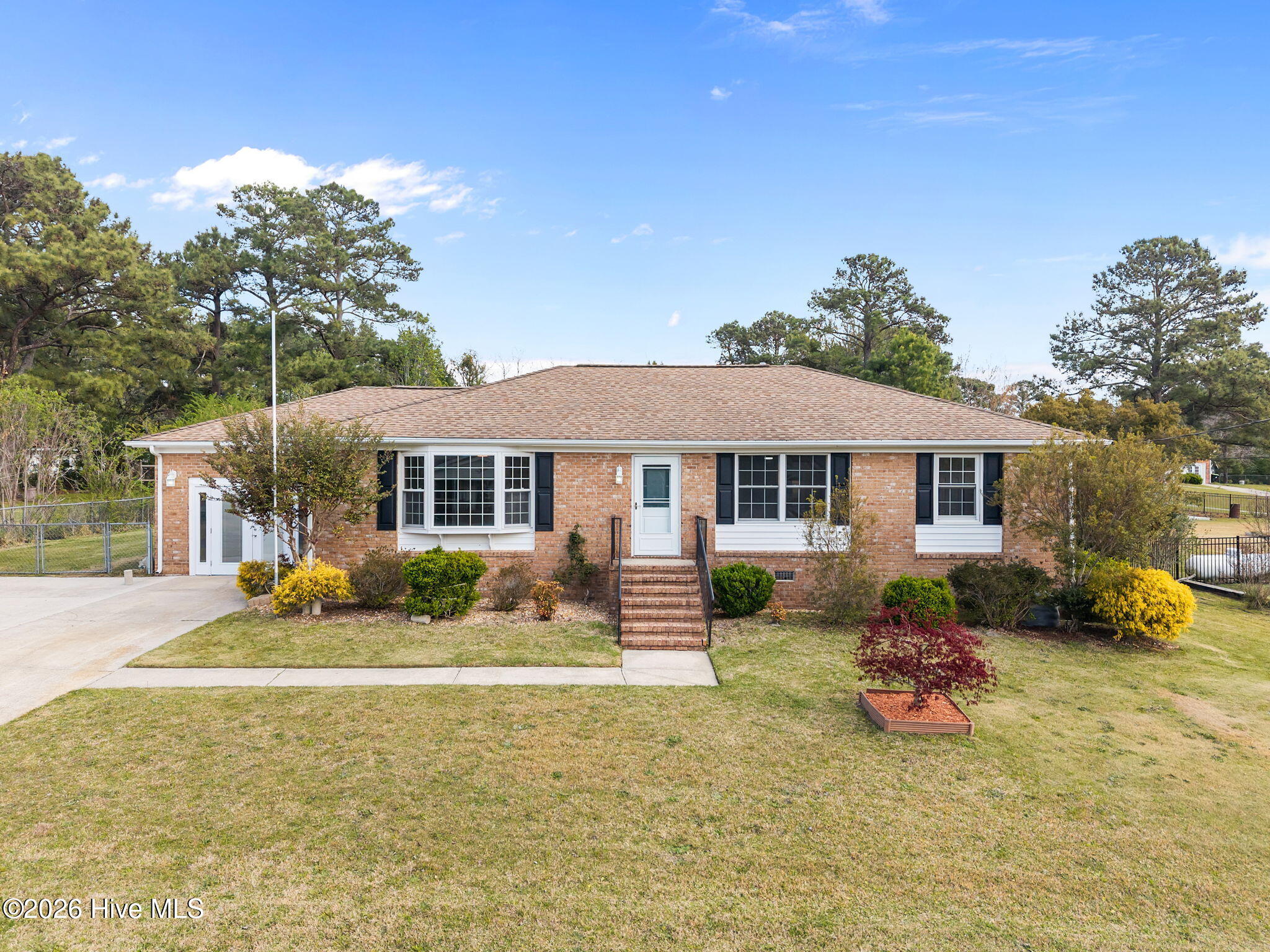 404 Maplehurst Drive Property Photo 17