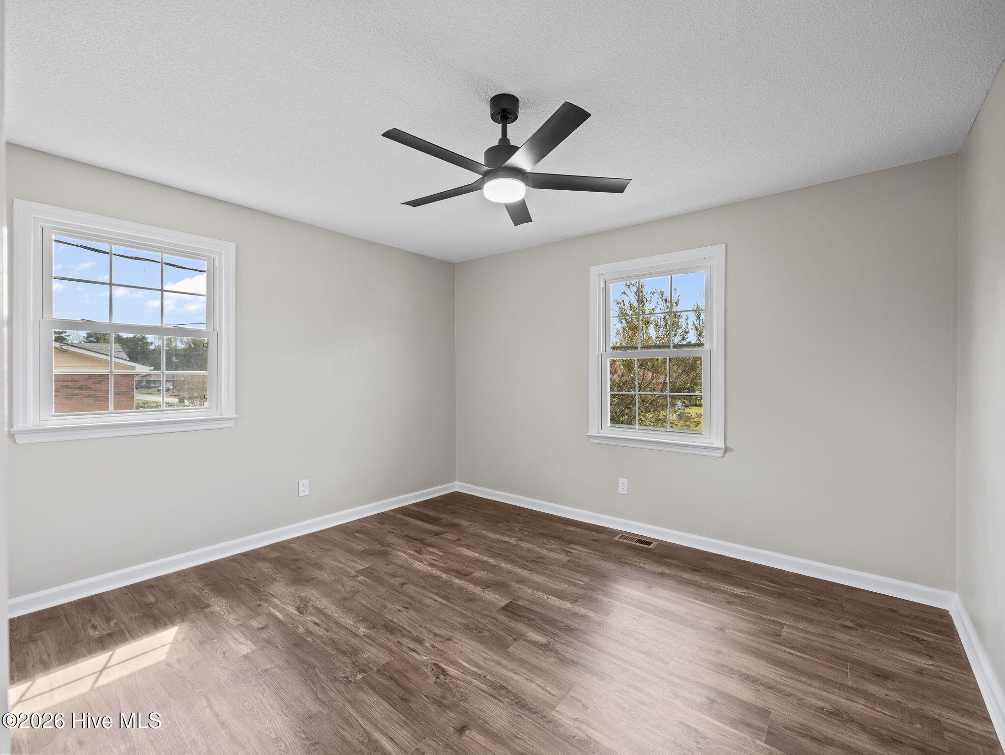404 Maplehurst Drive Property Photo 27