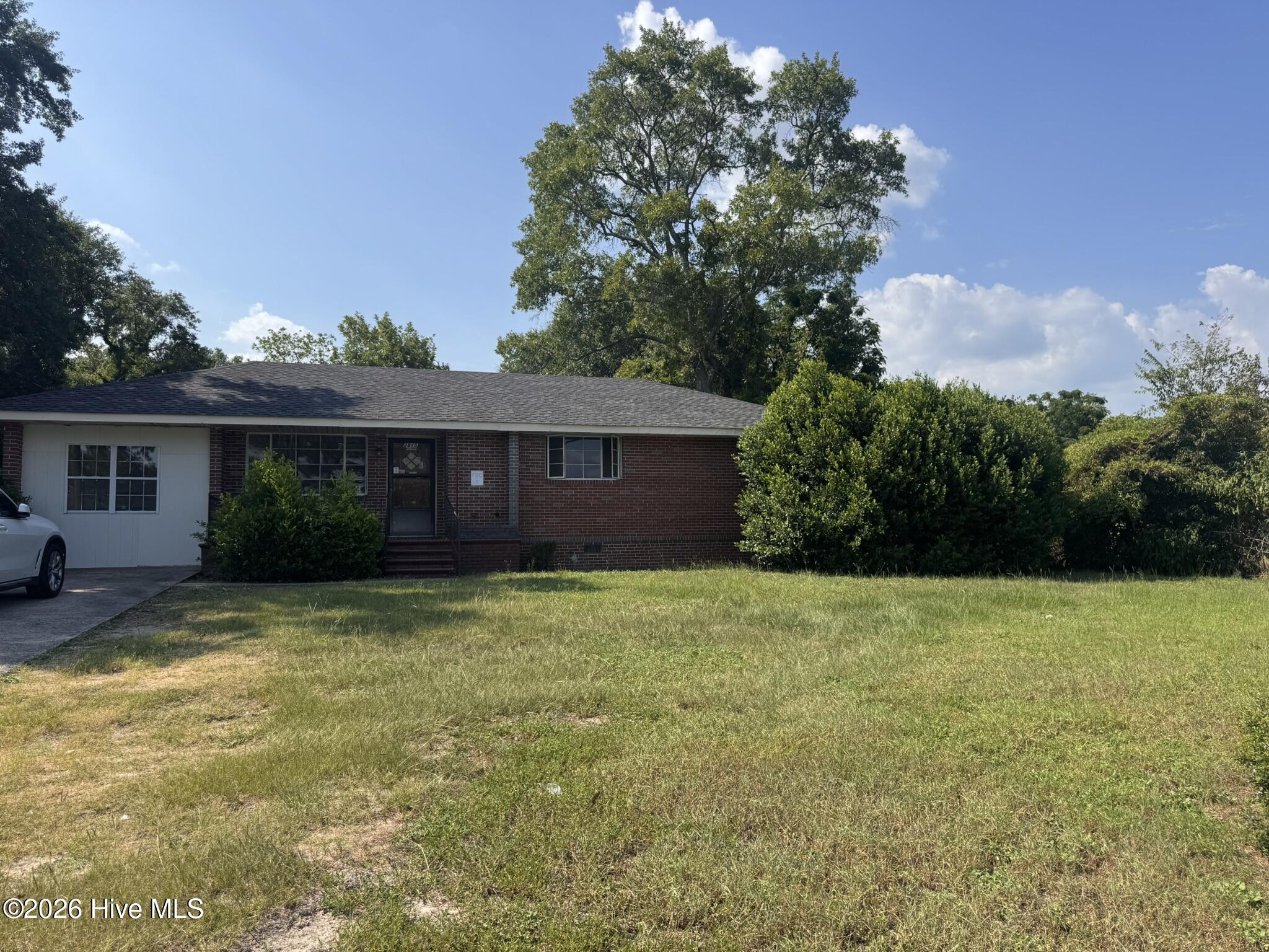 2815 Deans Bridge Road Property Photo 1