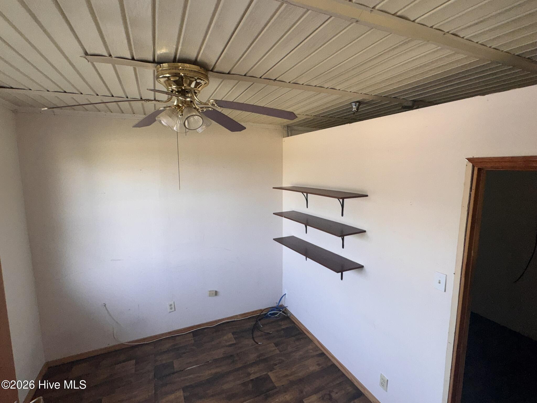 2815 Deans Bridge Road Property Photo 7