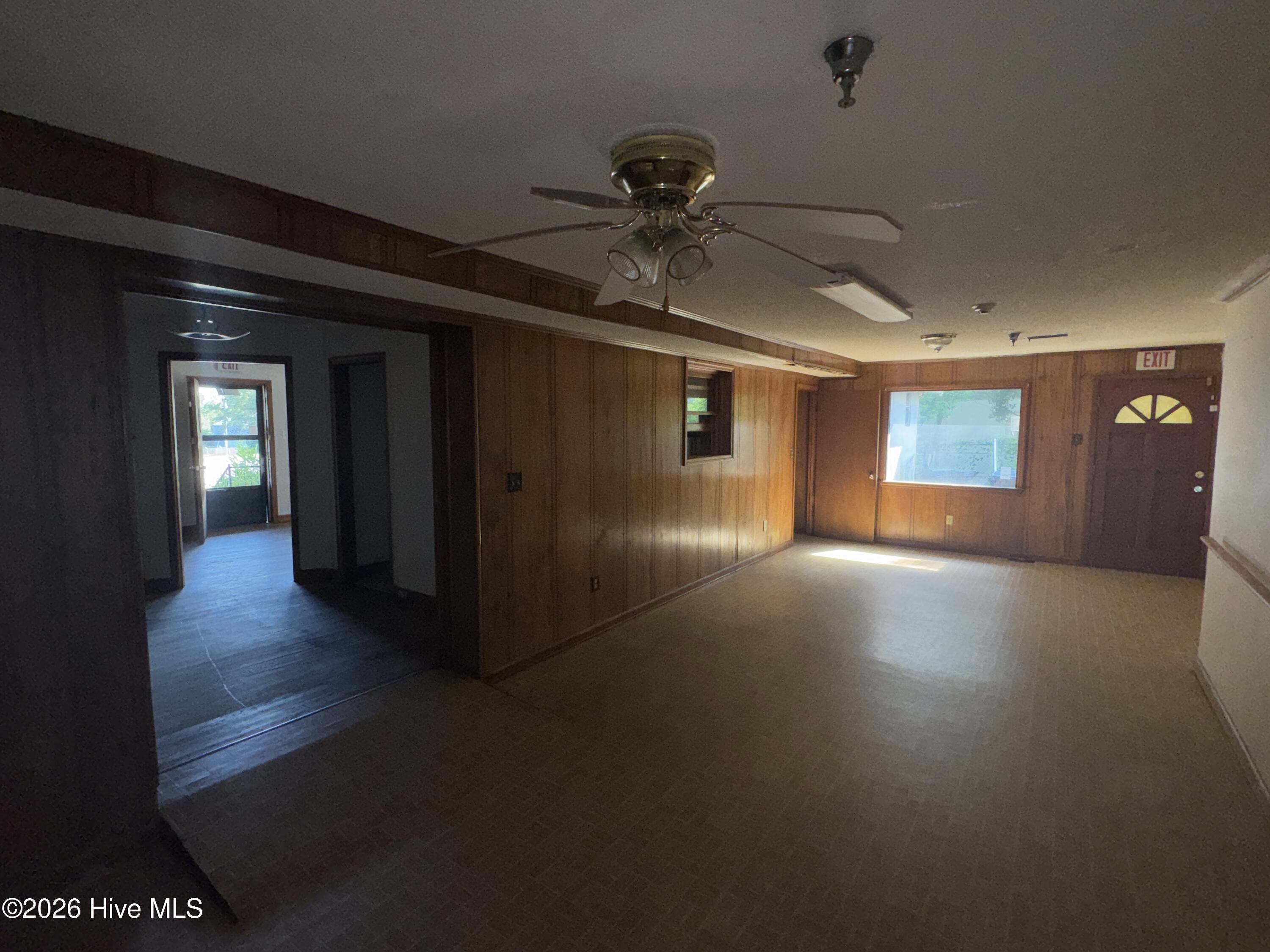 2815 Deans Bridge Road Property Photo 8