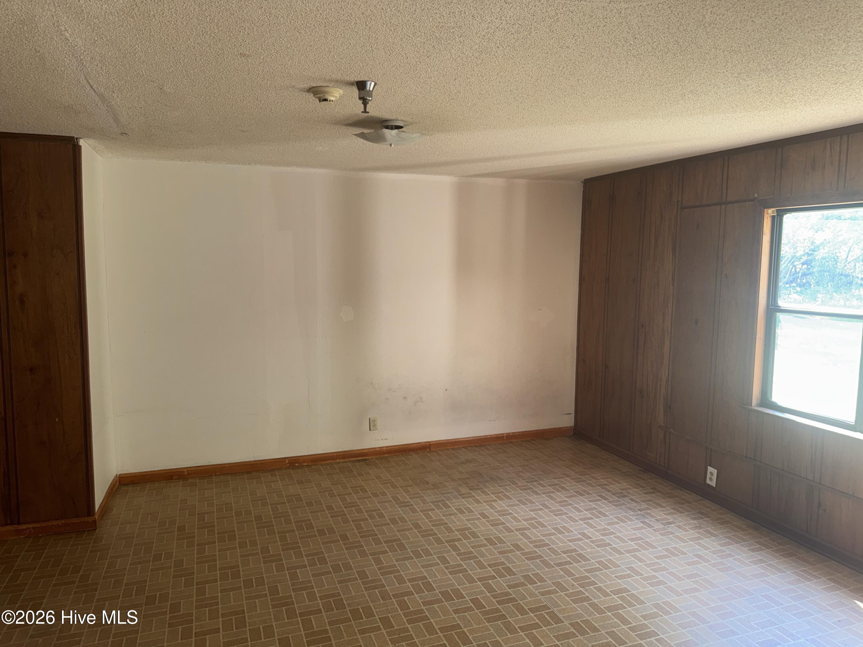 2815 Deans Bridge Road Property Photo 9