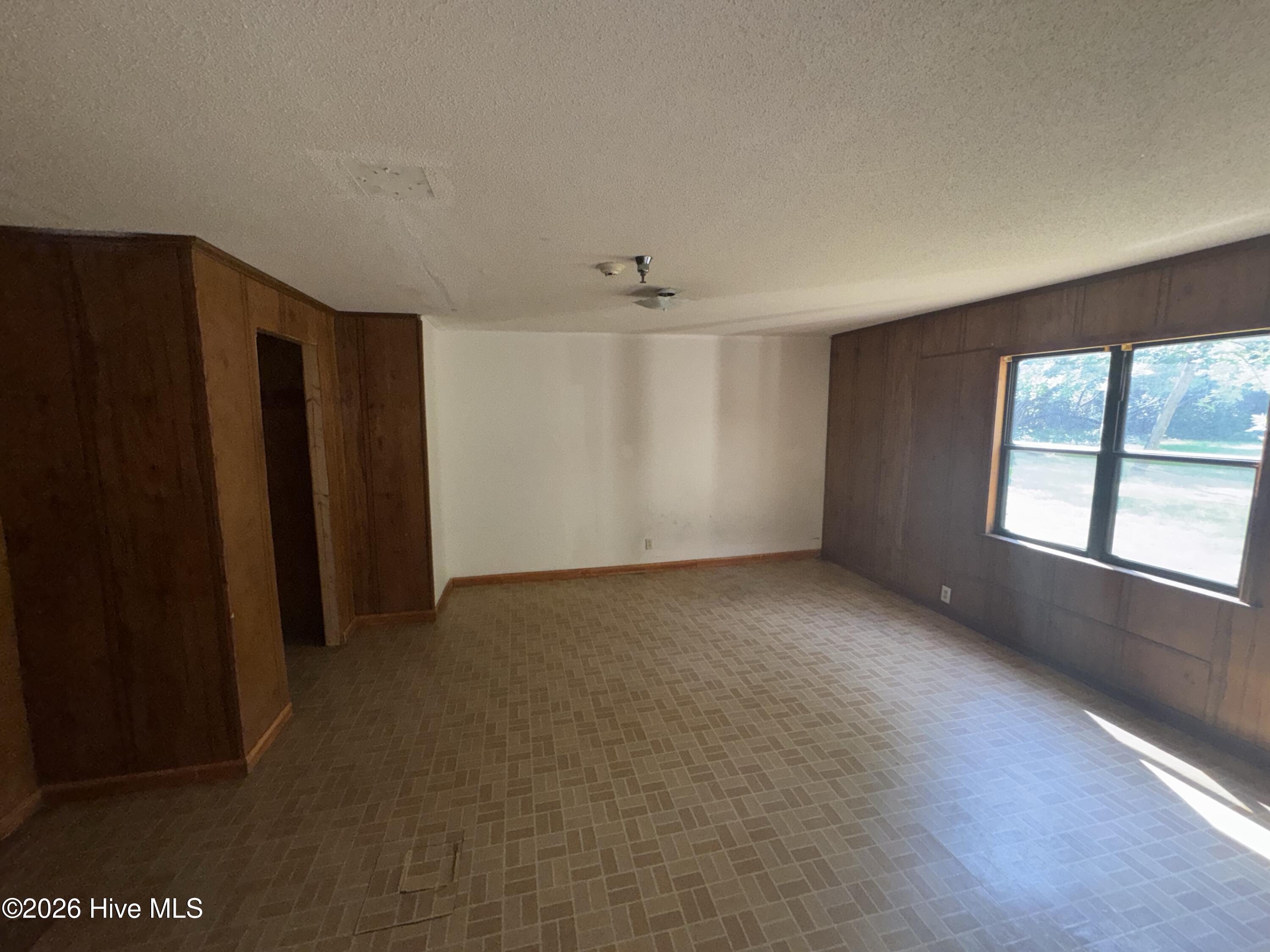 2815 Deans Bridge Road Property Photo 13