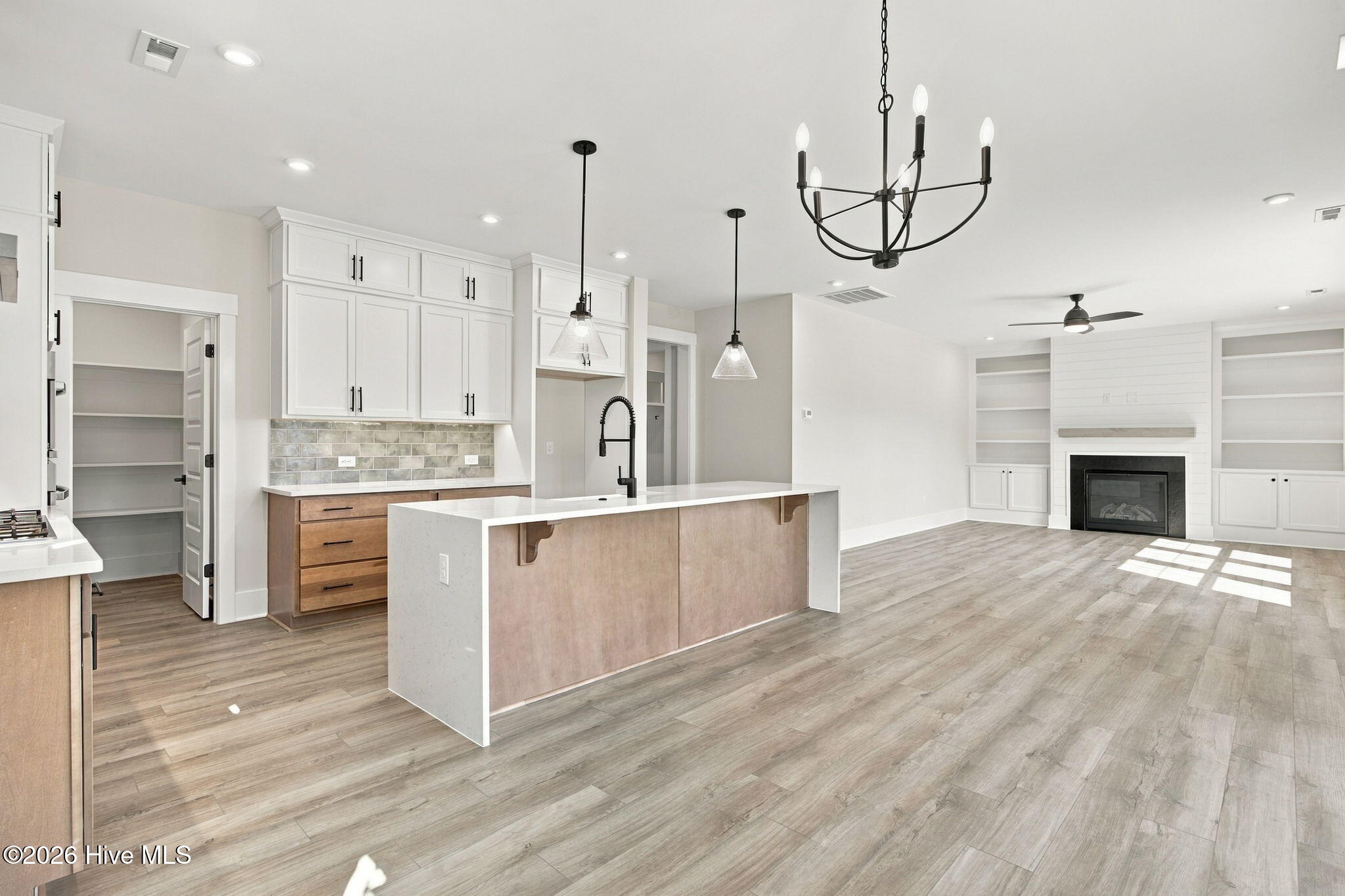 1016 Fawn Valley Way Property Photo 7