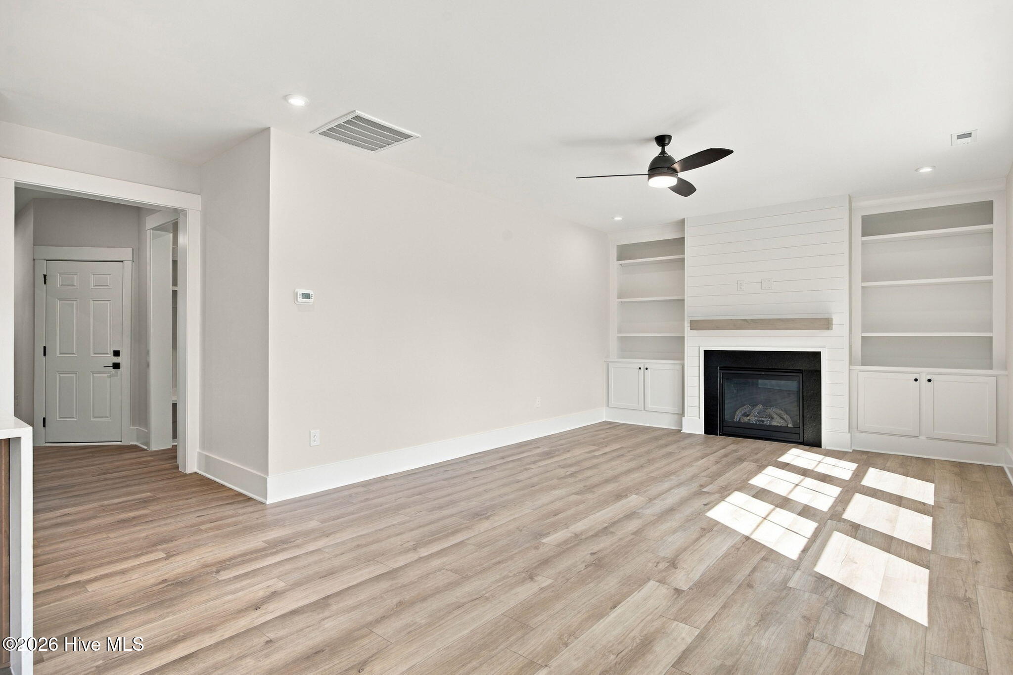 1016 Fawn Valley Way Property Photo 12