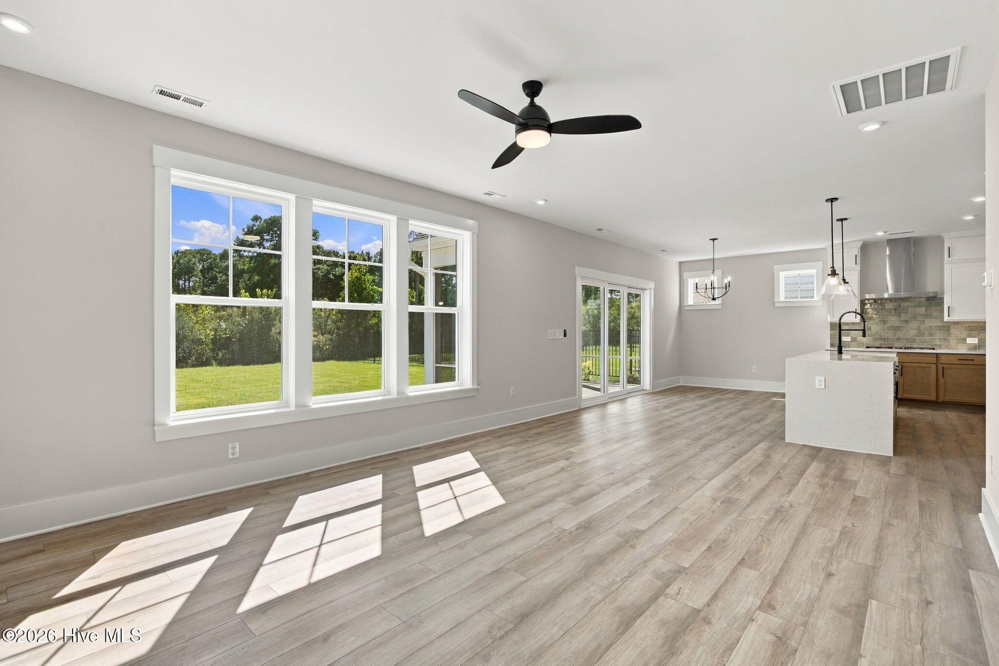 1016 Fawn Valley Way Property Photo 13