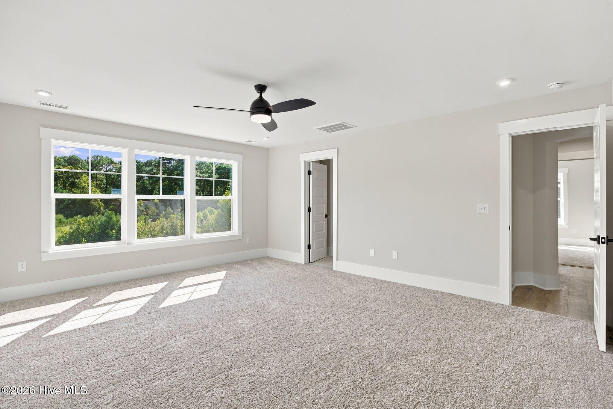 1016 Fawn Valley Way Property Photo 19