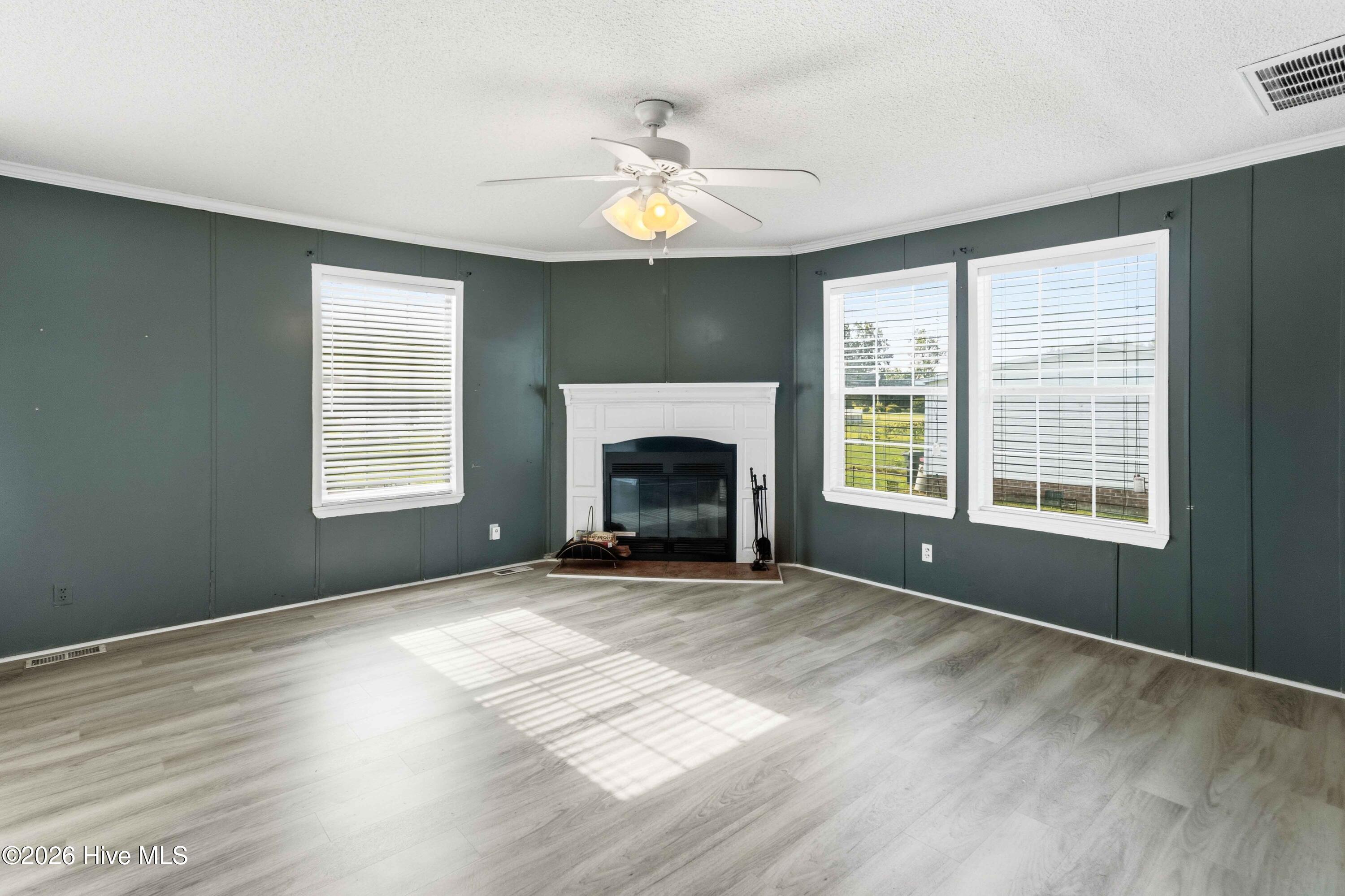 614 Autumn Winds Drive Property Photo 3