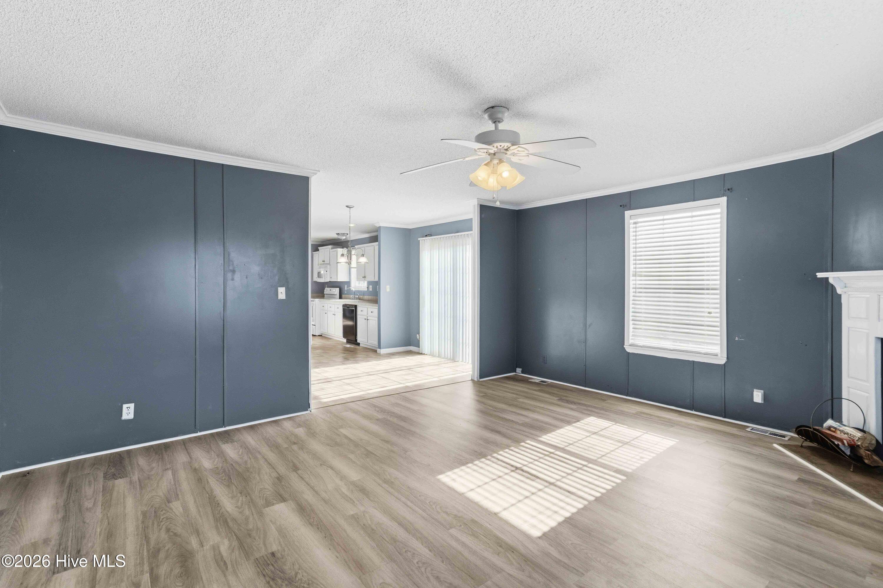 614 Autumn Winds Drive Property Photo 4