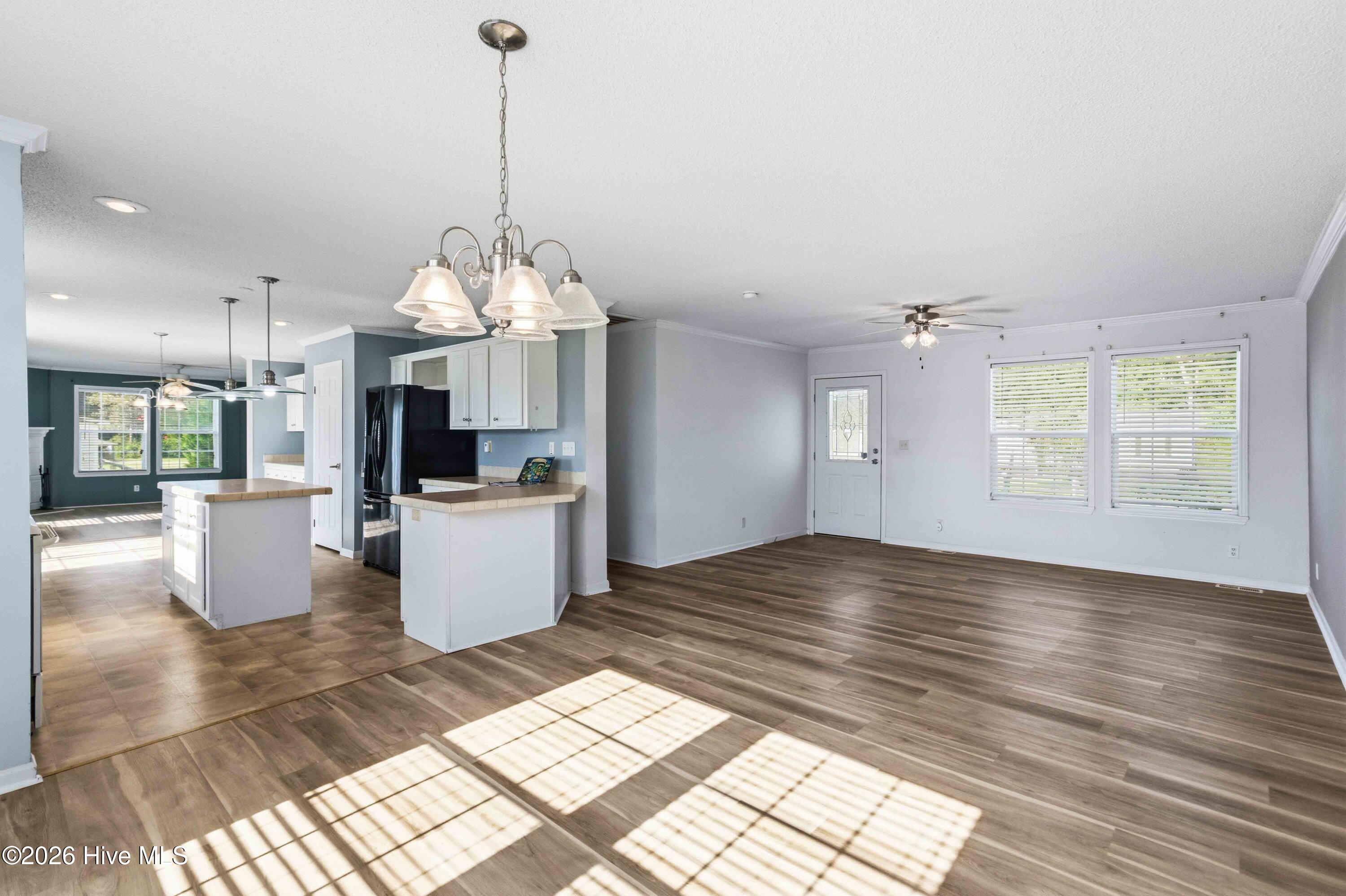 614 Autumn Winds Drive Property Photo 10