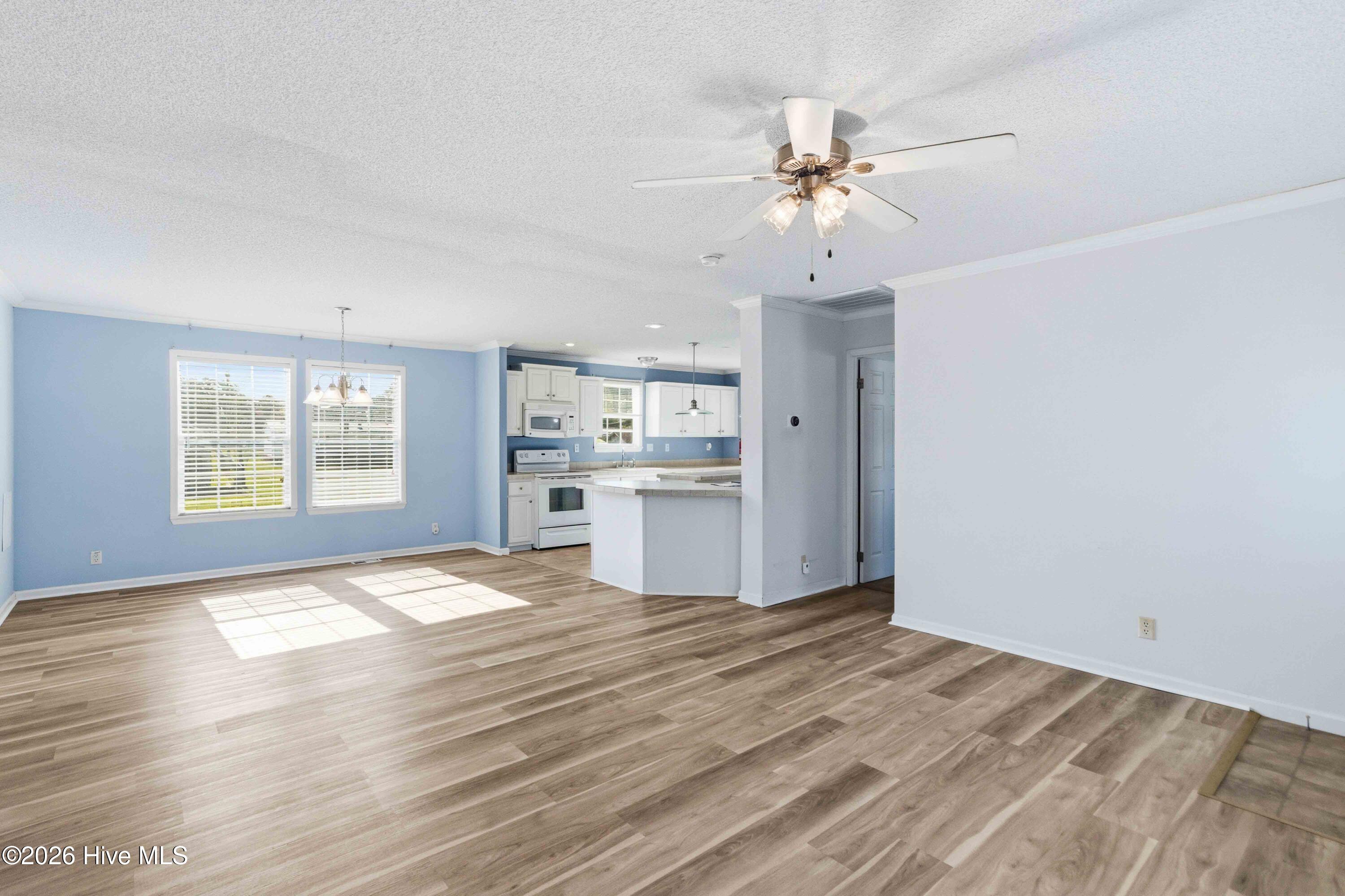 614 Autumn Winds Drive Property Photo 12