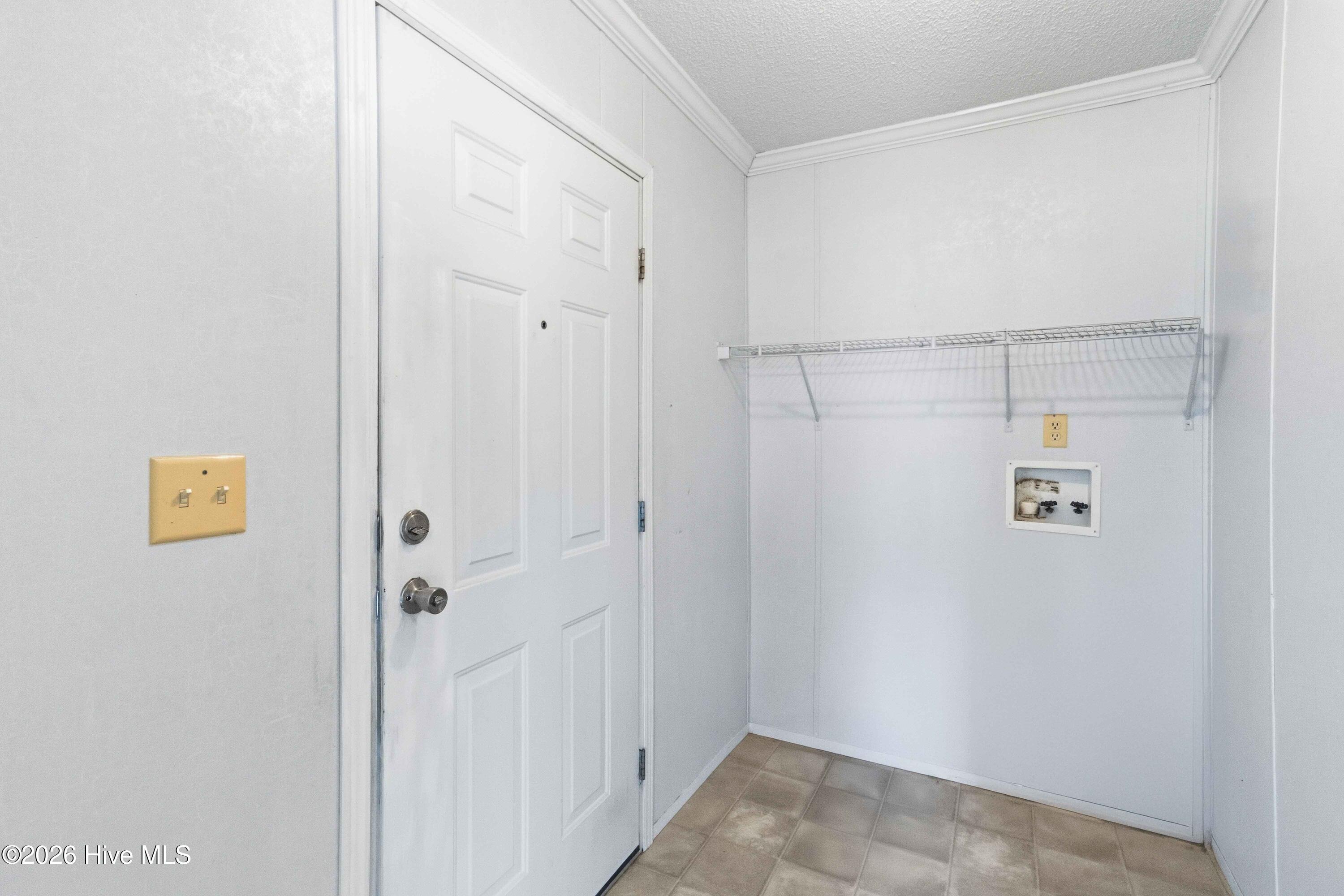 614 Autumn Winds Drive Property Photo 14