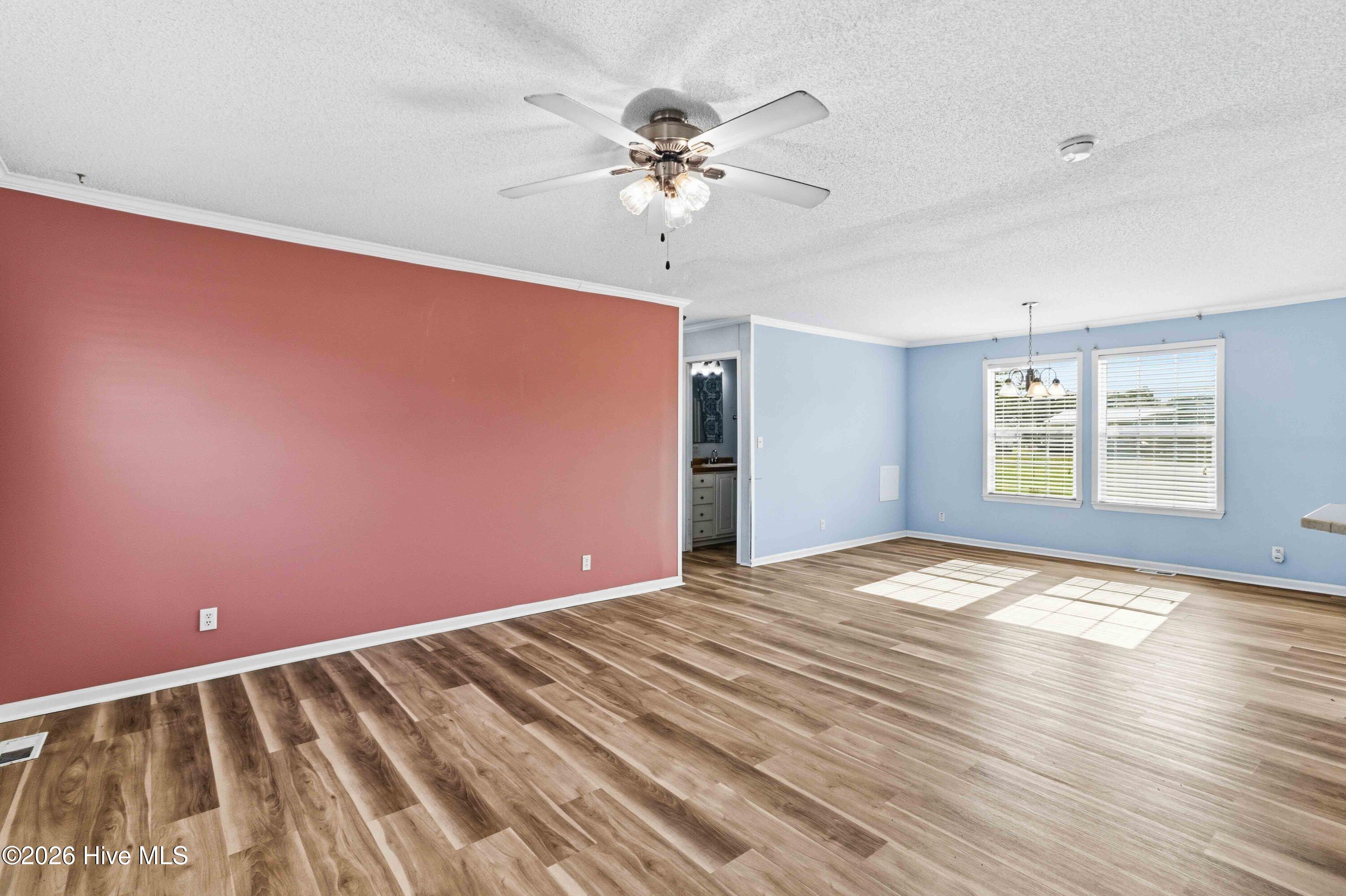 614 Autumn Winds Drive Property Photo 16