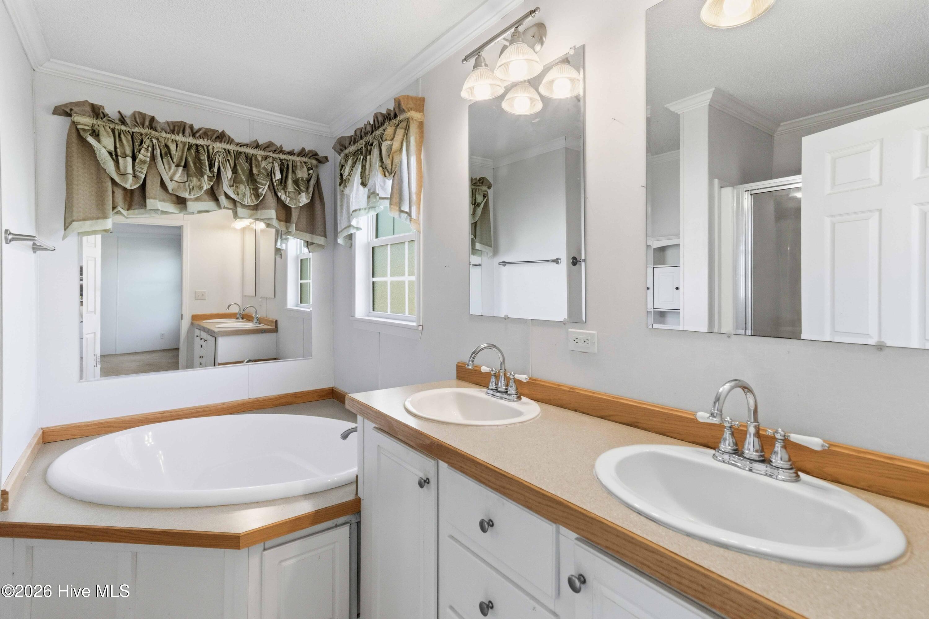 614 Autumn Winds Drive Property Photo 19