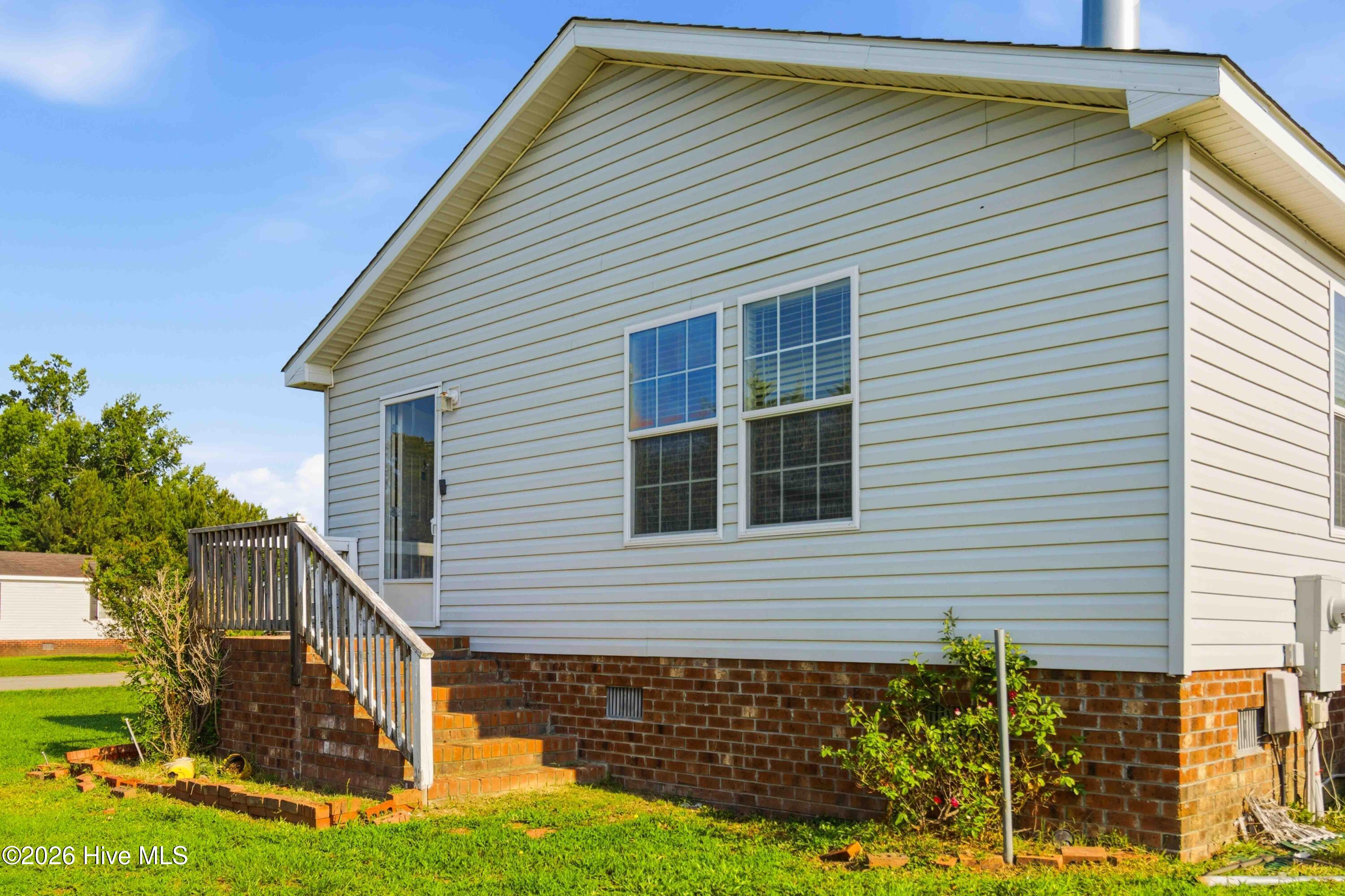 614 Autumn Winds Drive Property Photo 32