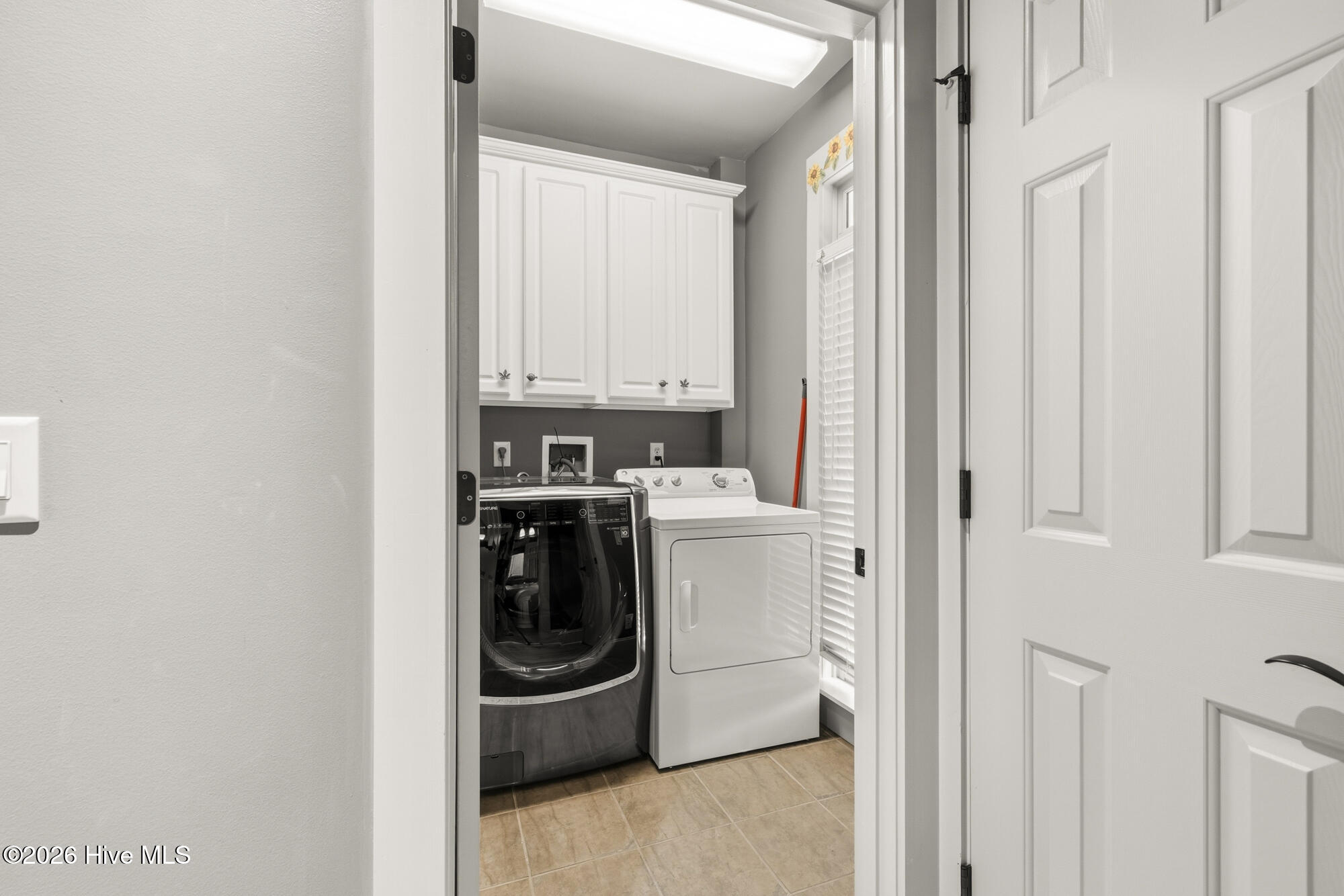 382 Lake Shore Drive Property Photo 14