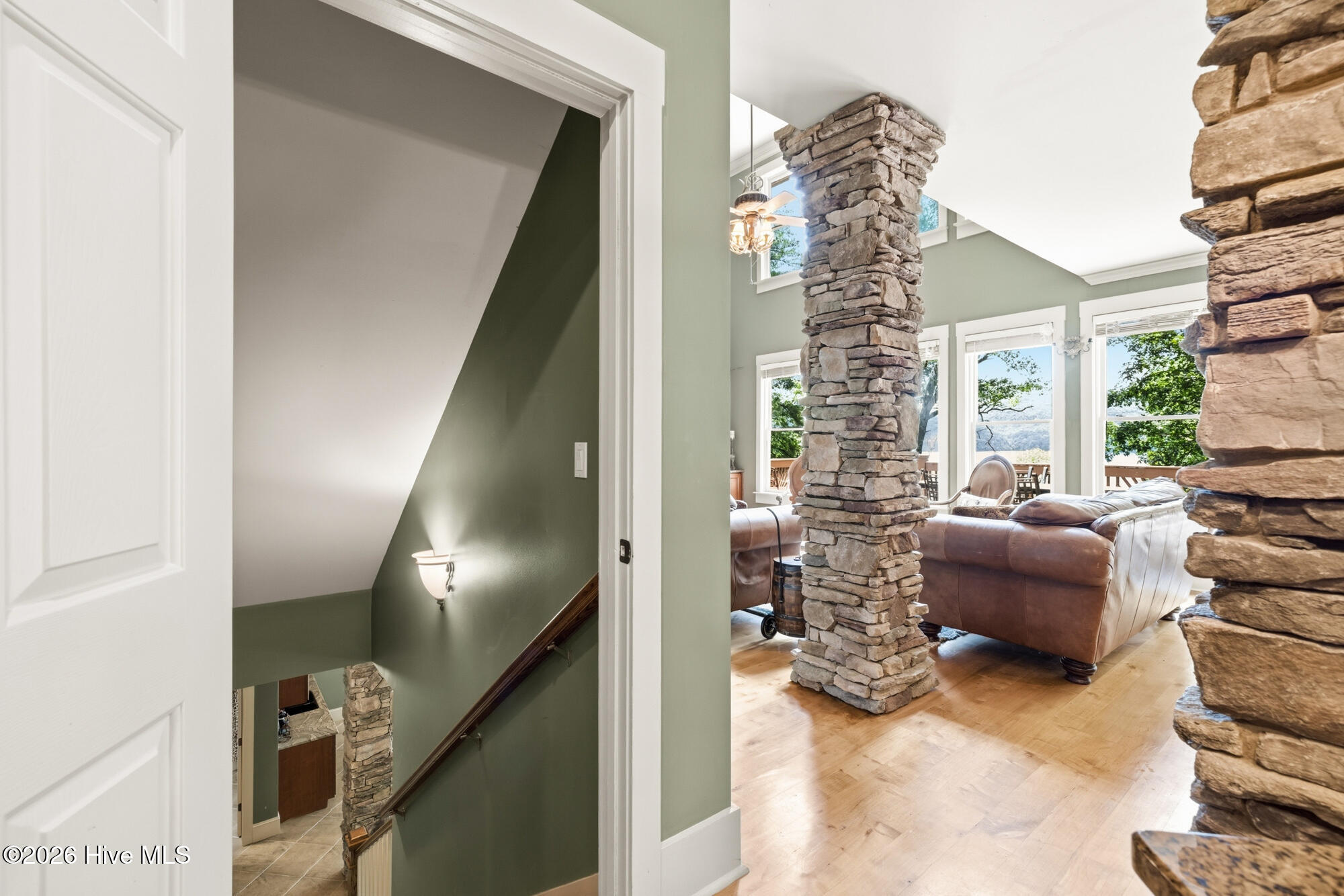 382 Lake Shore Drive Property Photo 19