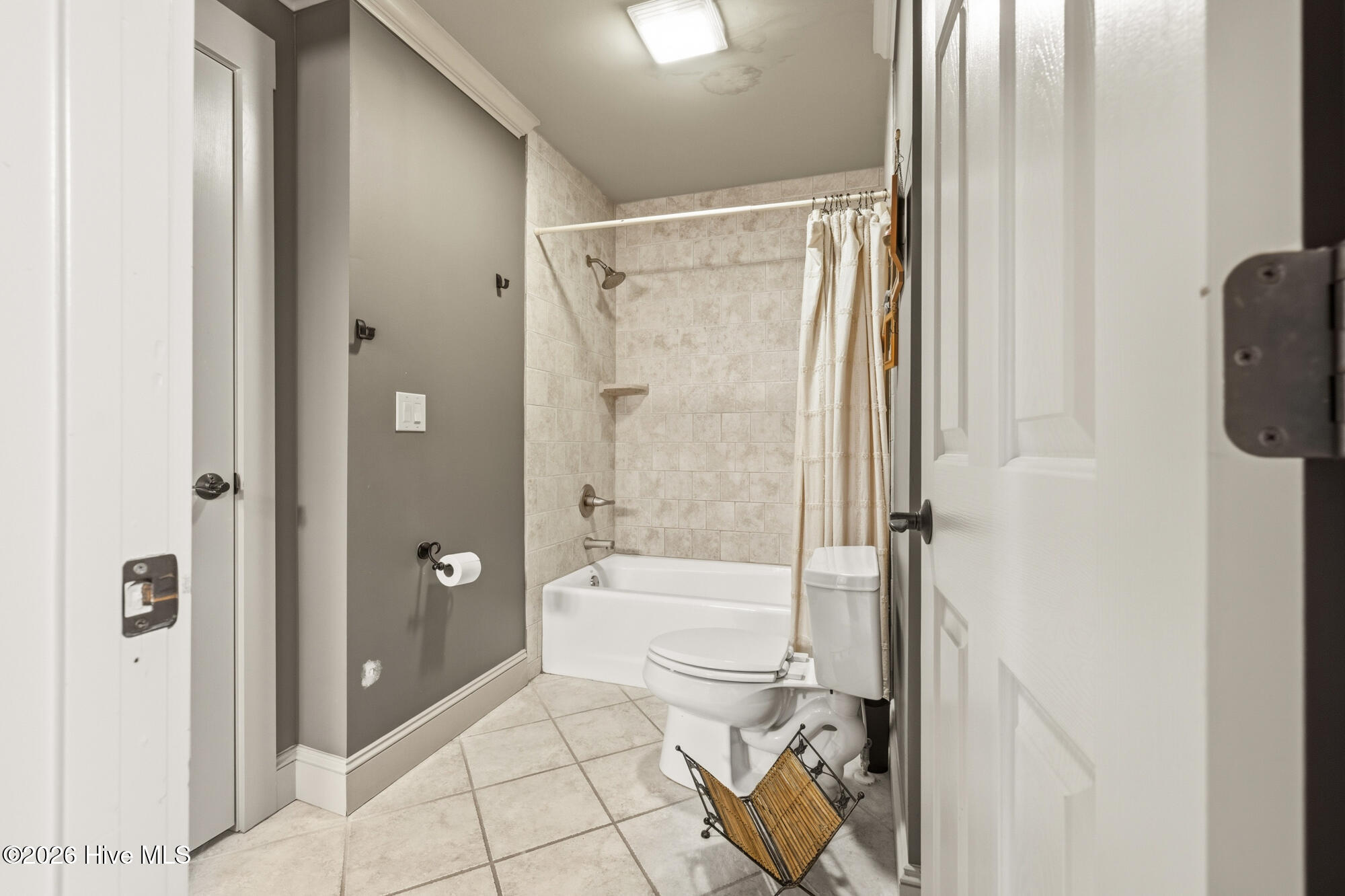 382 Lake Shore Drive Property Photo 28