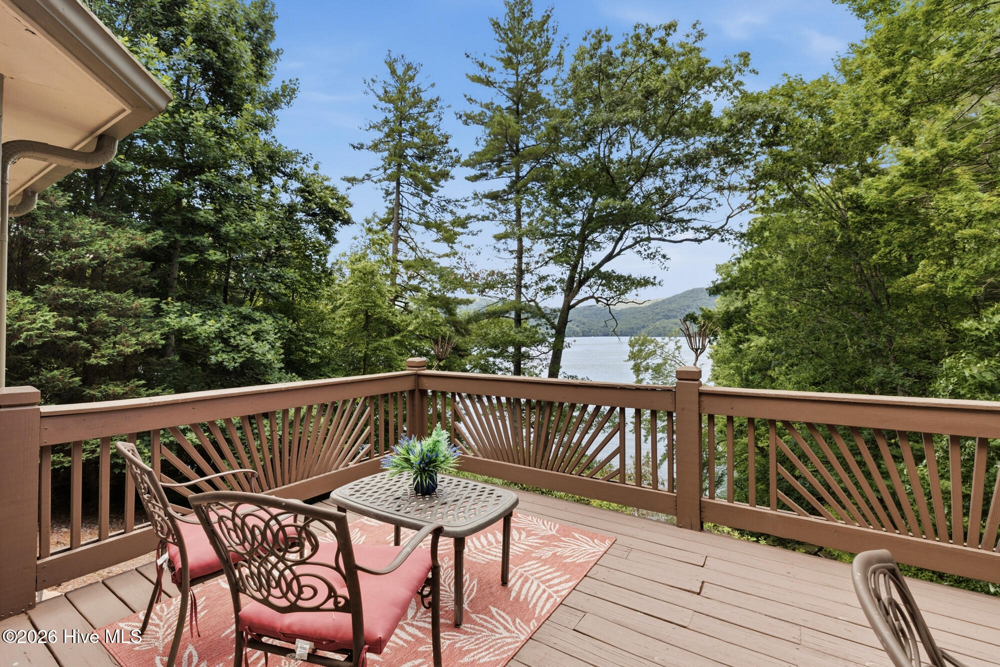 382 Lake Shore Drive Property Photo 48