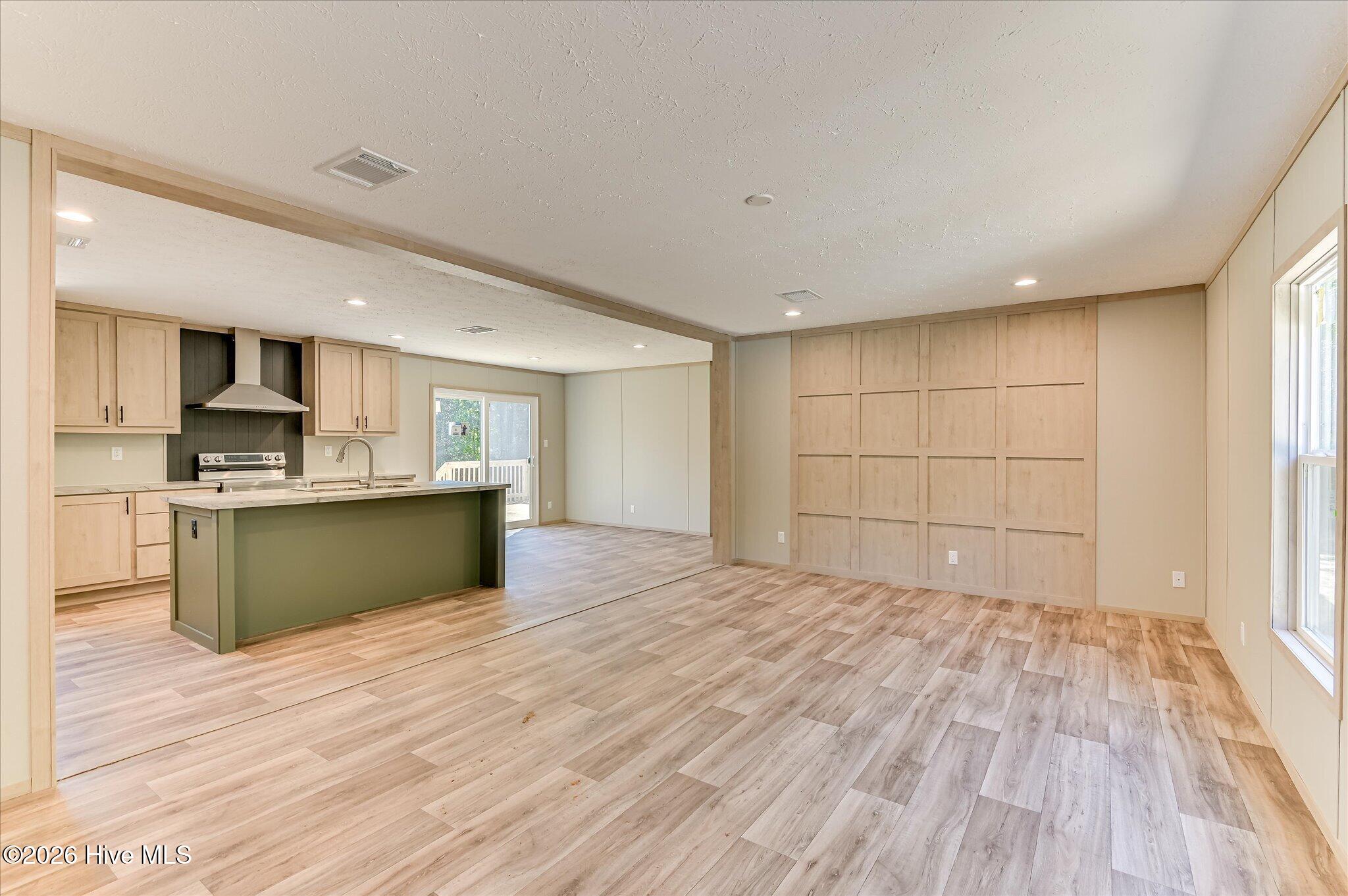 2369 D Plantation Road Property Photo 5
