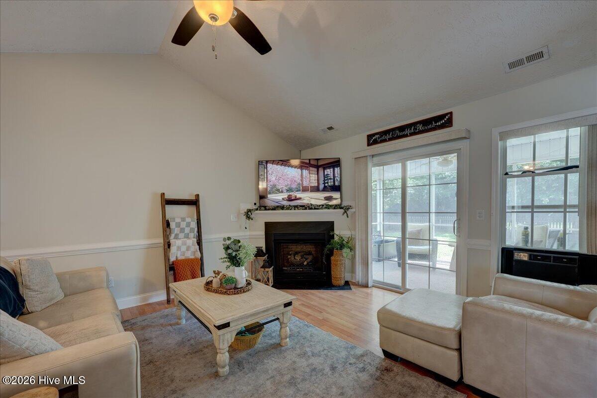 105 Croatan Woods Drive Property Photo 7