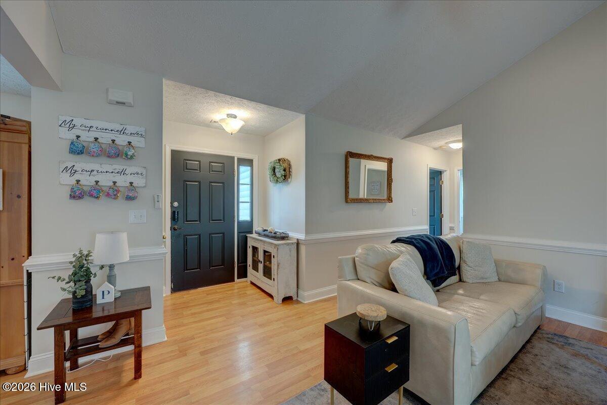 105 Croatan Woods Drive Property Photo 9