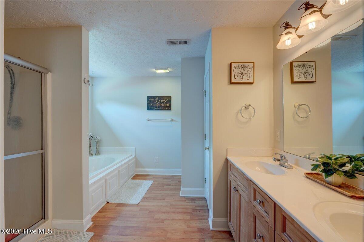 105 Croatan Woods Drive Property Photo 27