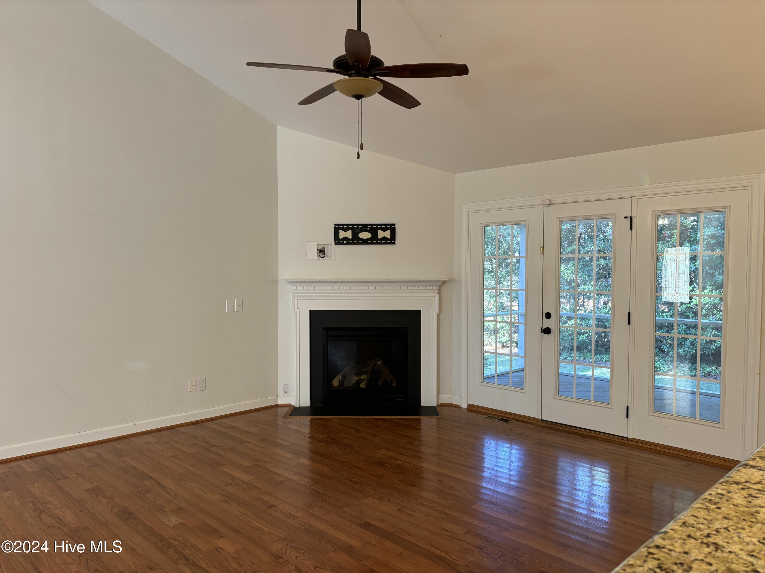 7 Moore Drive Property Photo 2