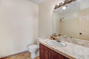801 S Vance Street Property Photo 18