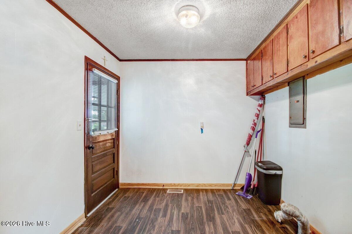 801 S Vance Street Property Photo 21