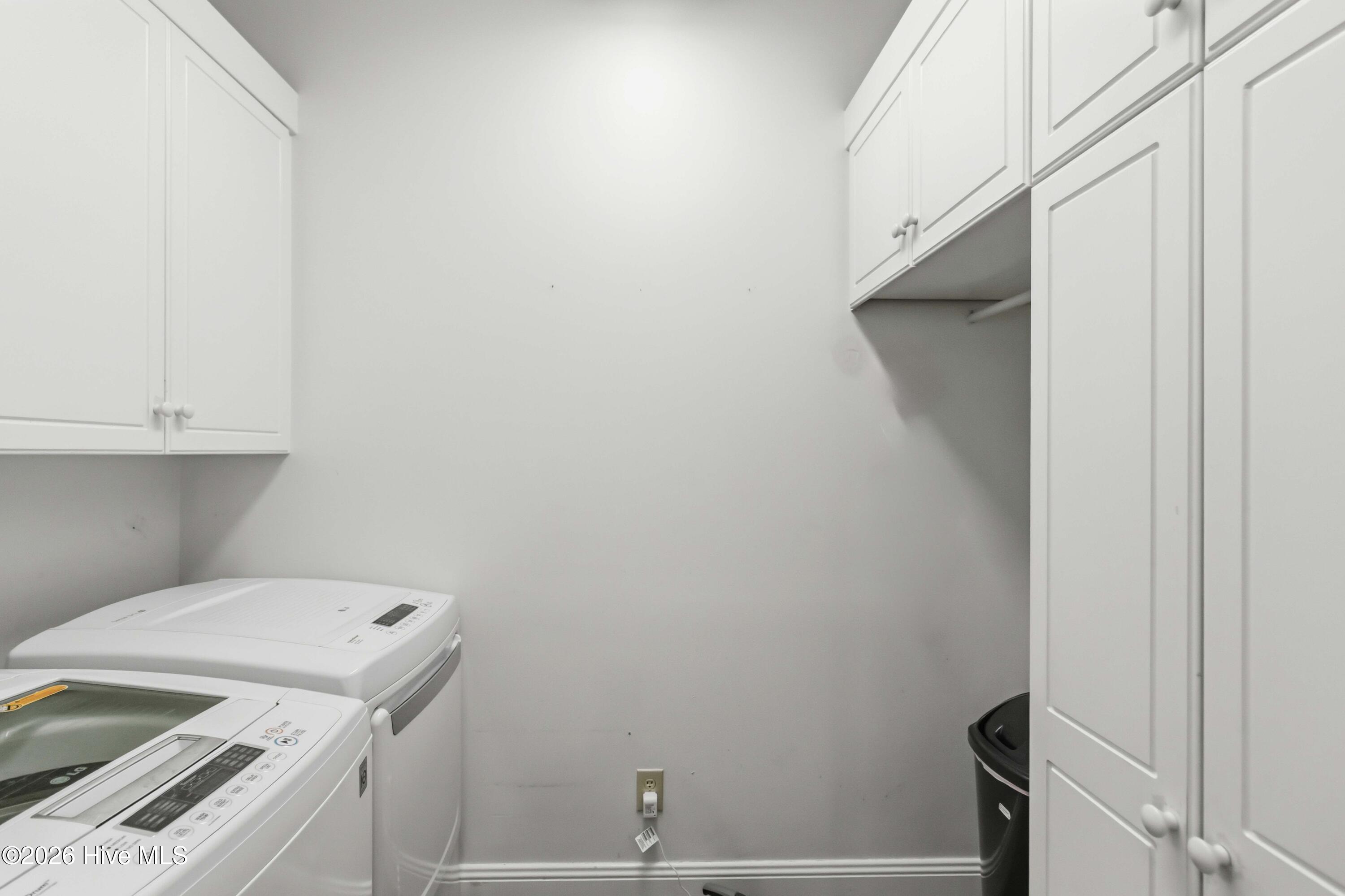 4926 Country Club Drive N Property Photo 18