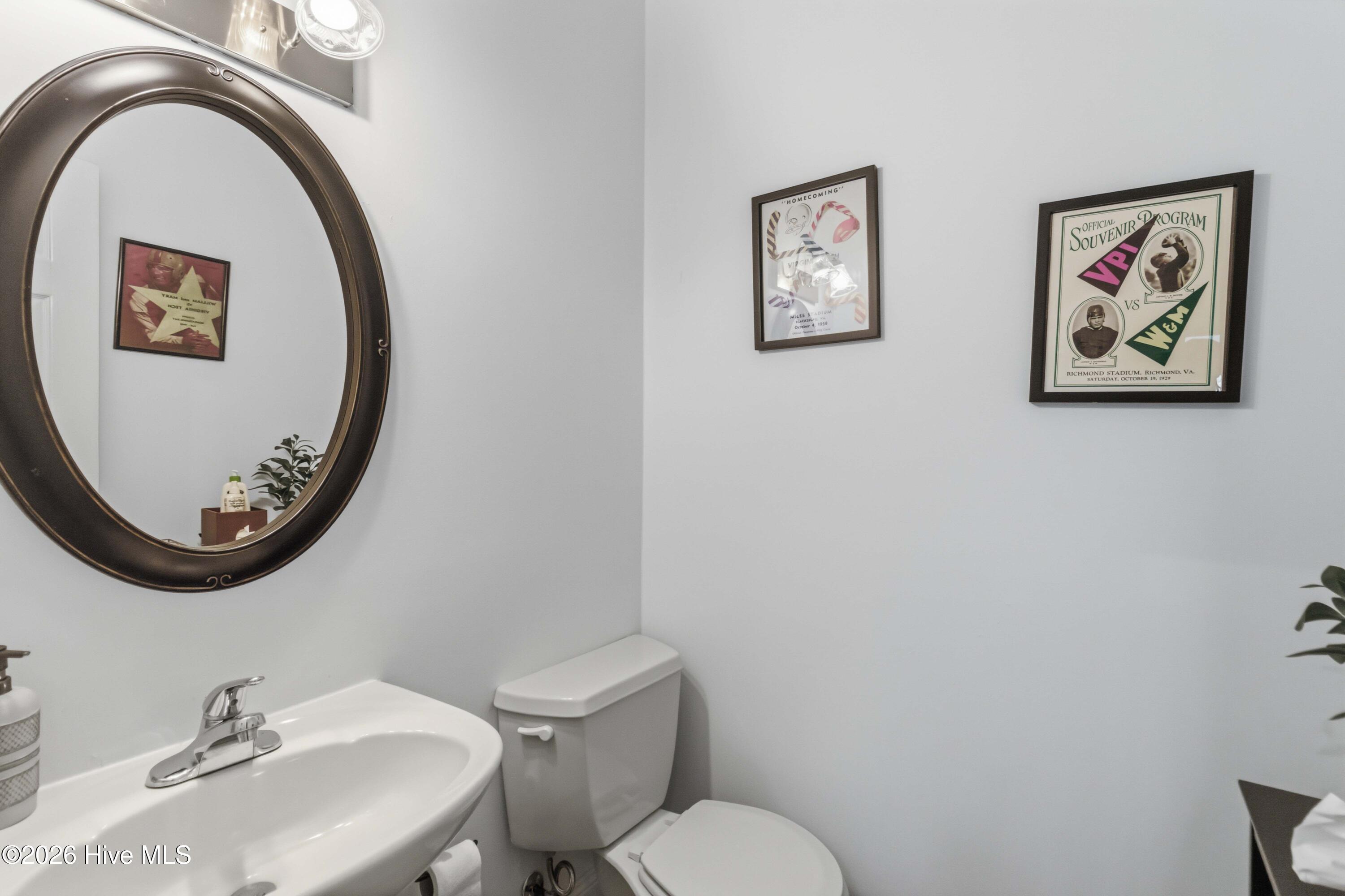 4926 Country Club Drive N Property Photo 19