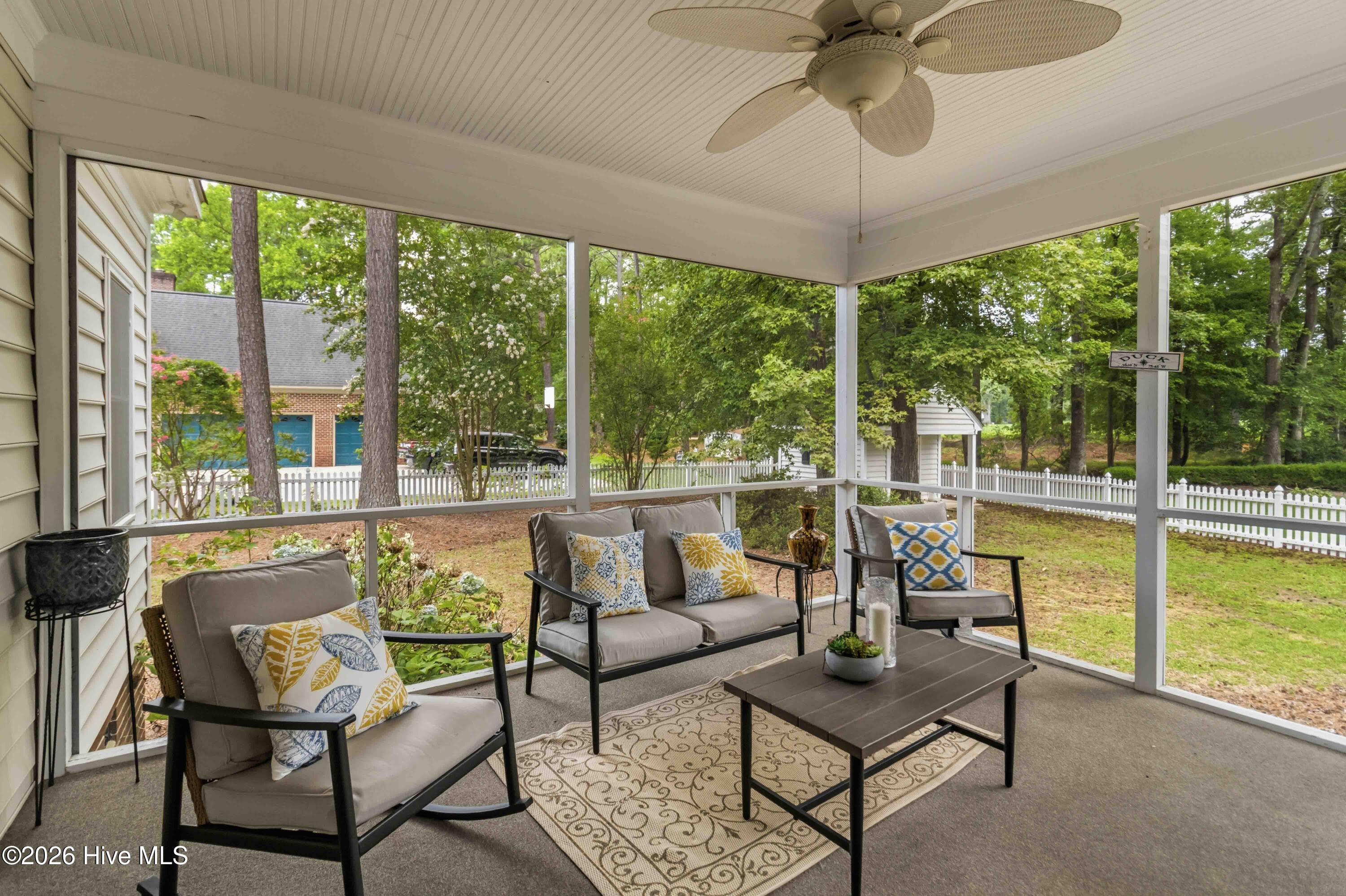 4926 Country Club Drive N Property Photo 34