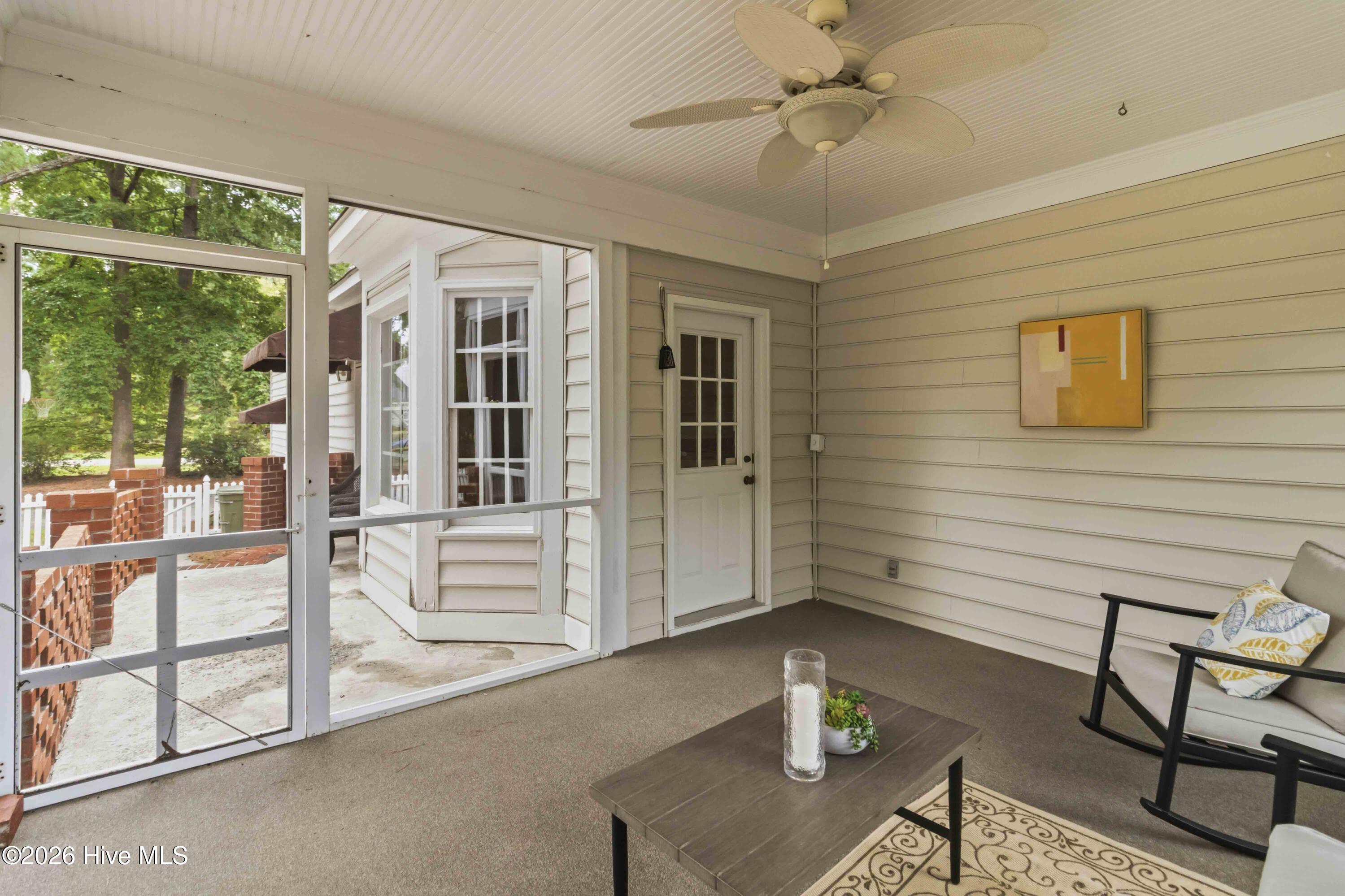 4926 Country Club Drive N Property Photo 35