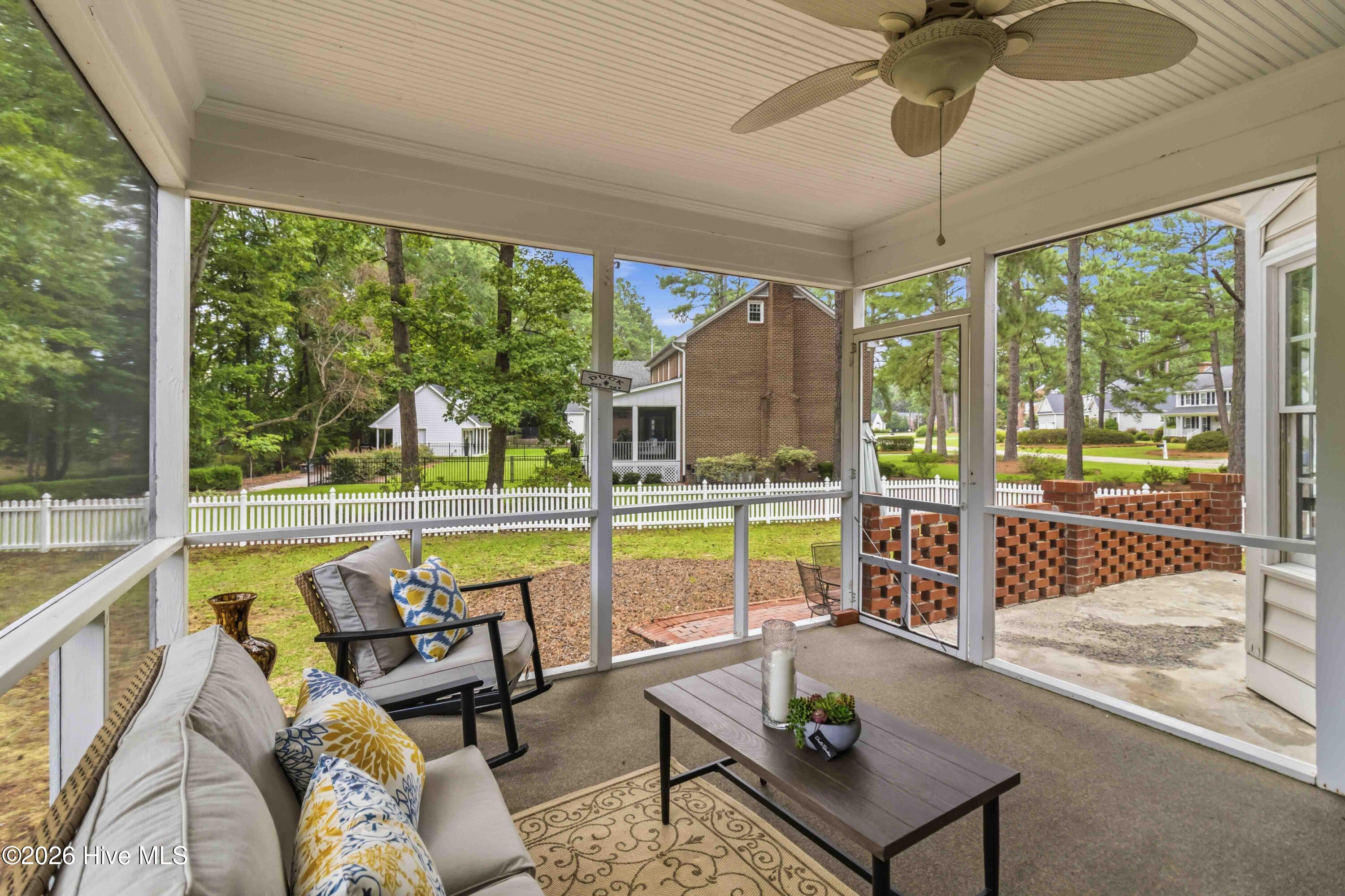 4926 Country Club Drive N Property Photo 37