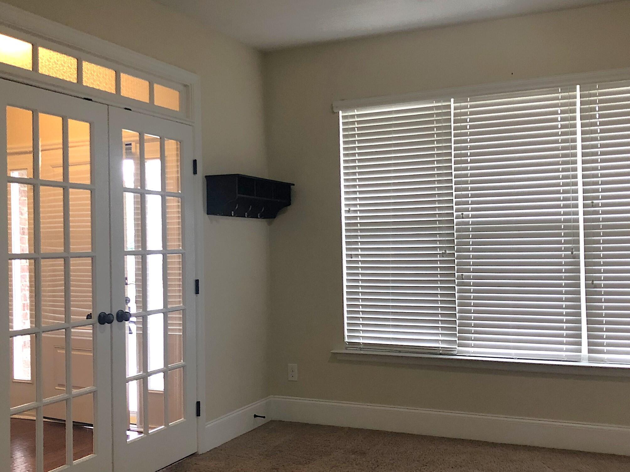 1806 Warwick Street Property Photo 4
