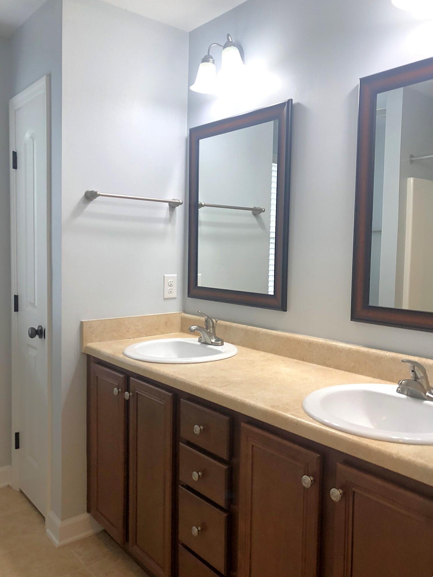 1806 Warwick Street Property Photo 18