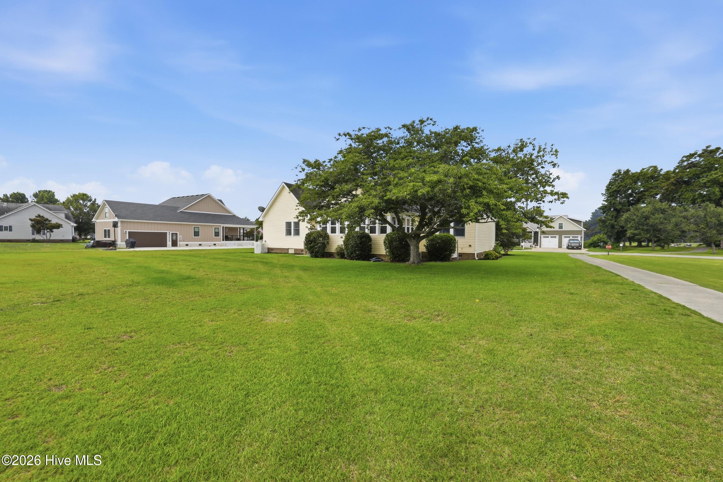 147 Charleston Drive Property Photo 41