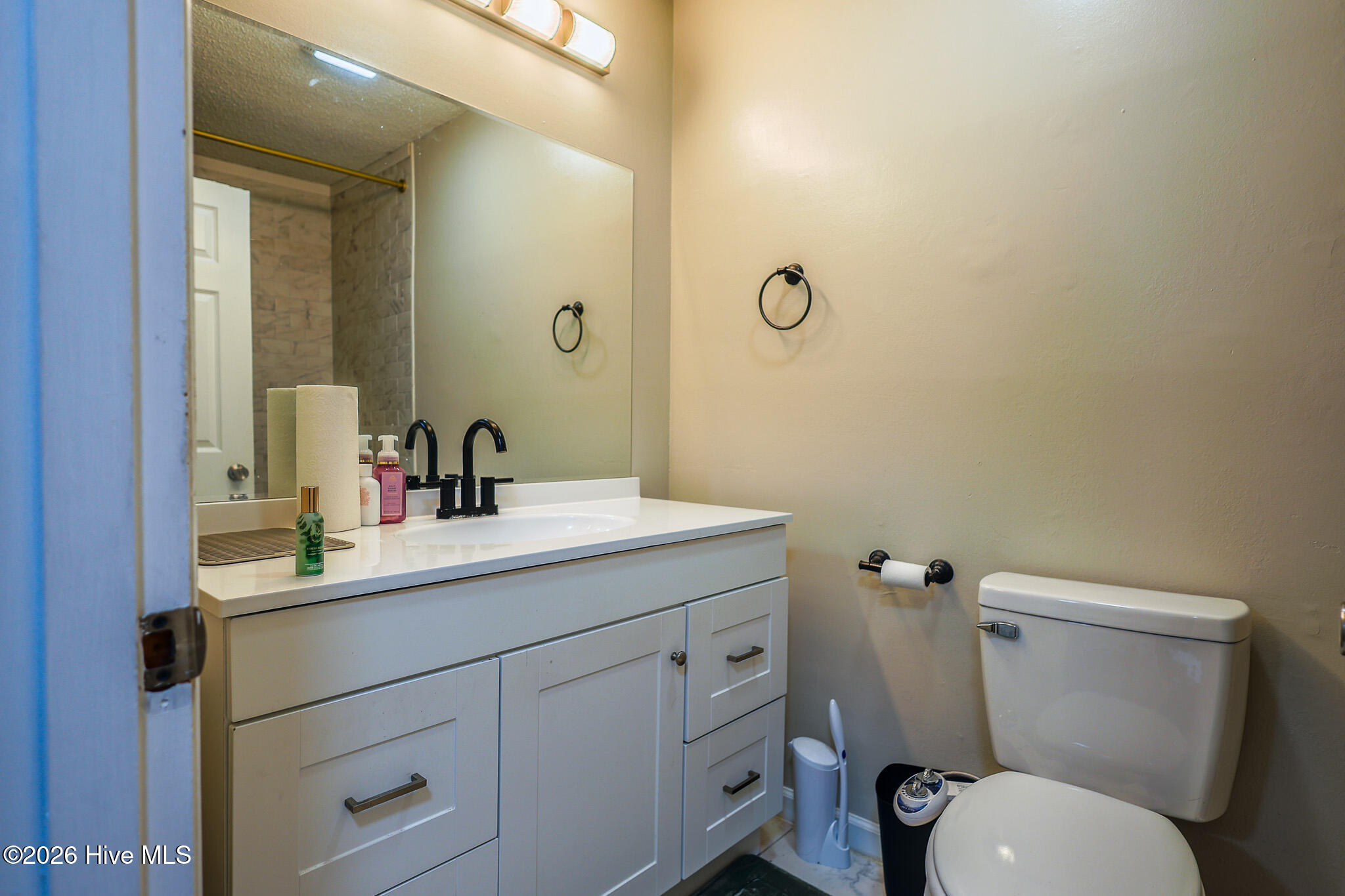 126 Oakmont Drive 9 Property Photo 6