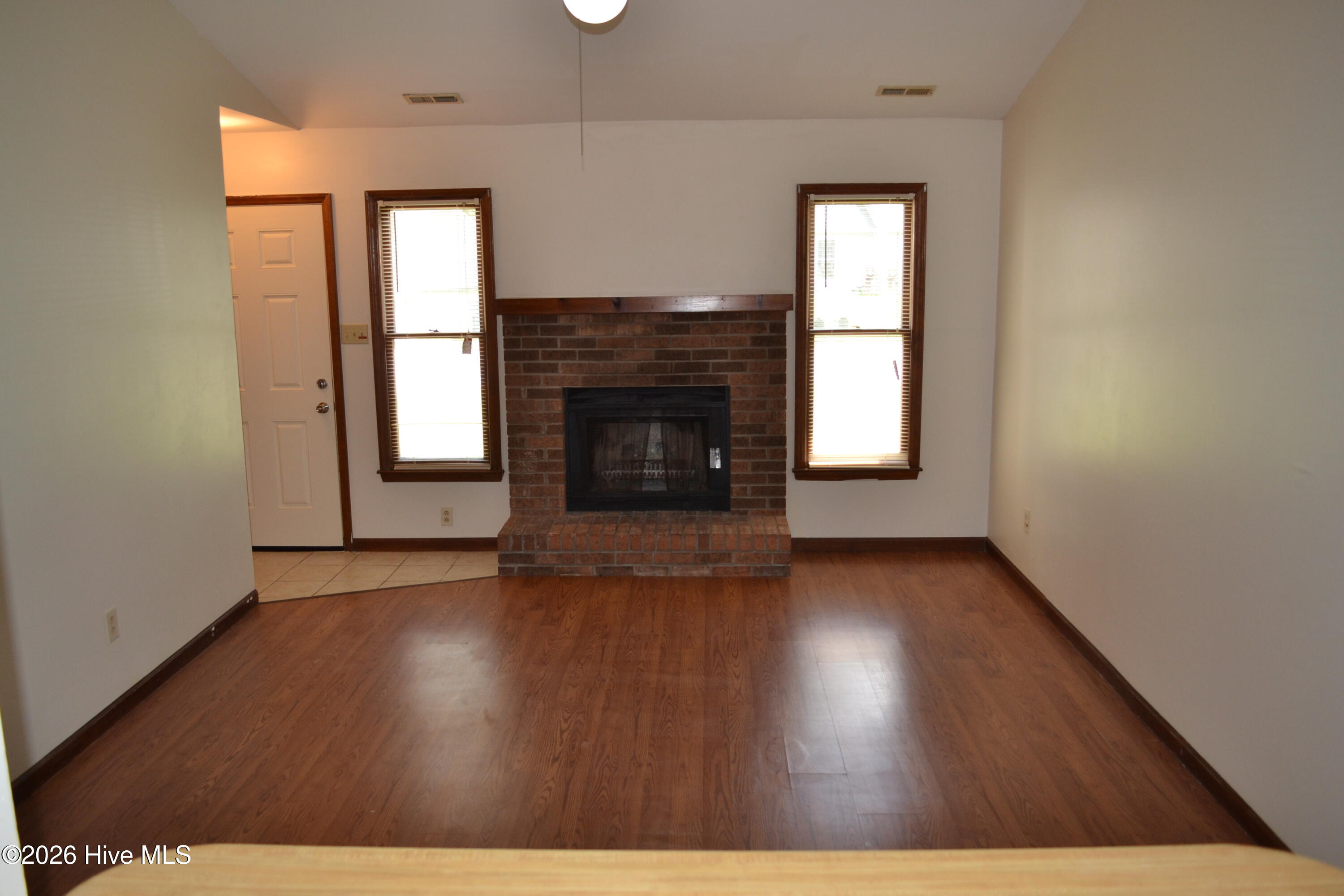 124 Corey Circle Property Photo 4