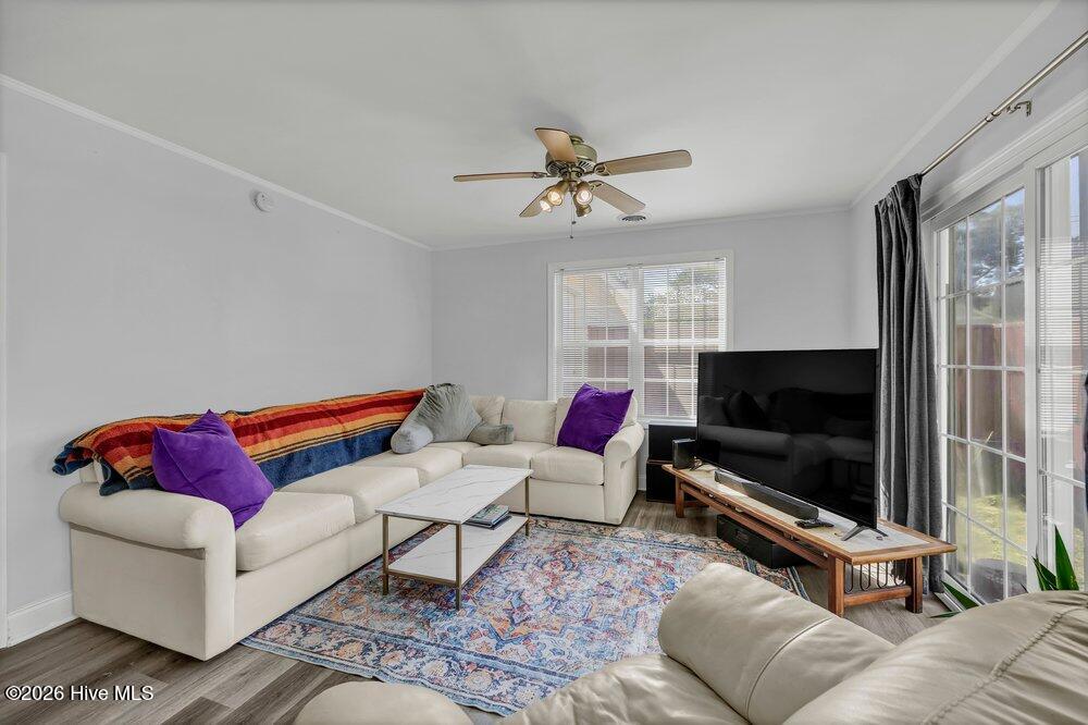 1107 Pine Grove Drive Property Photo 4