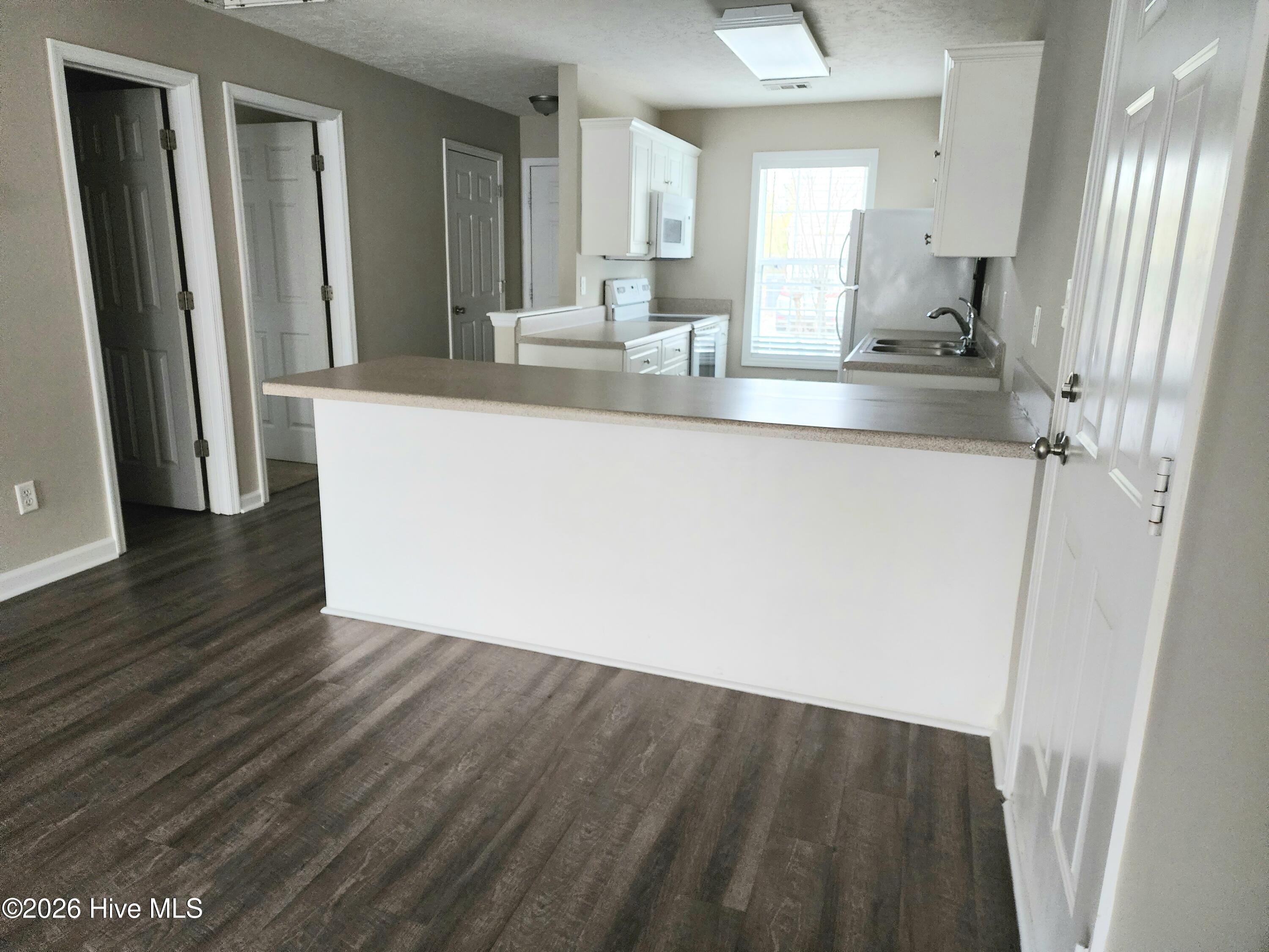 5256 Aruba Circle Property Photo 5