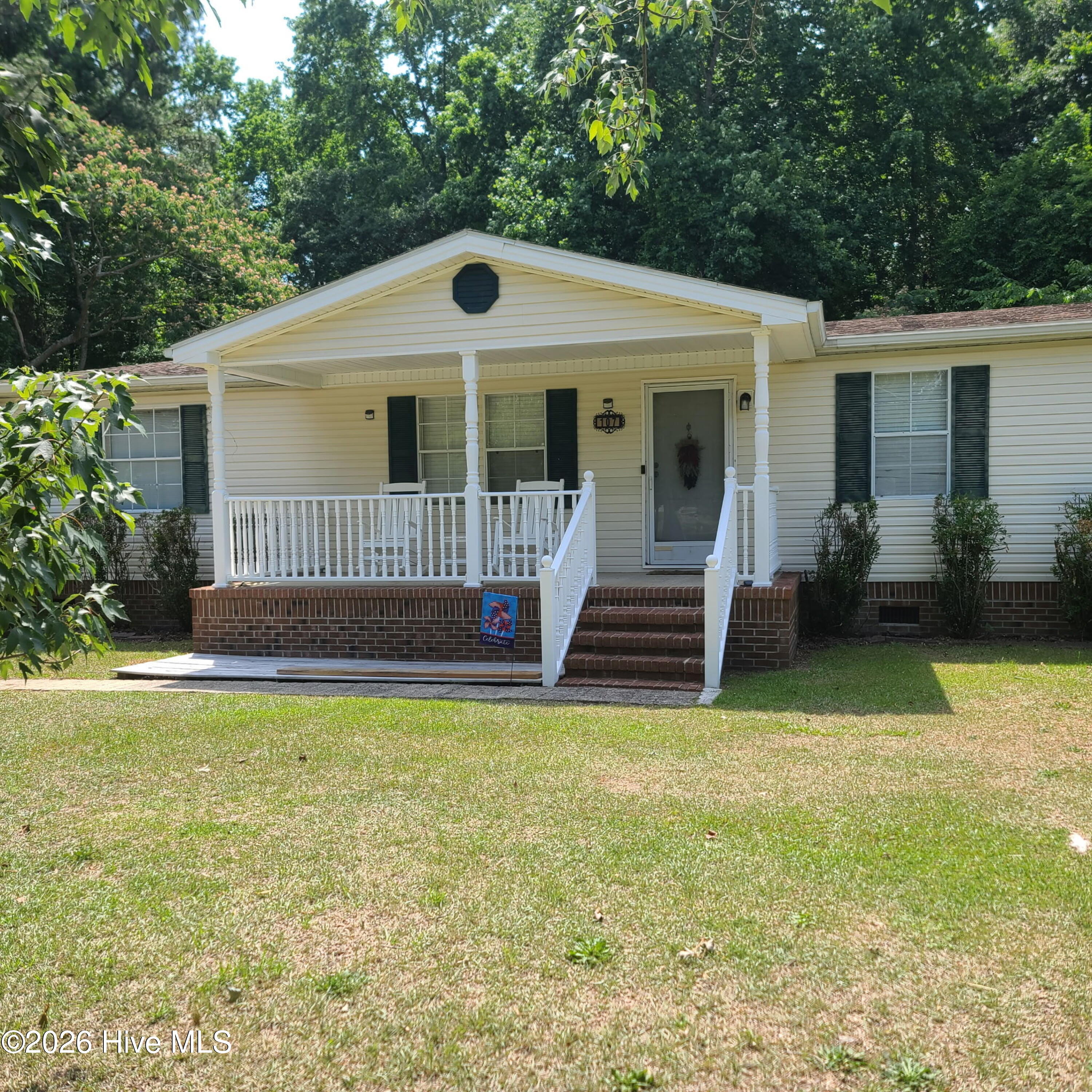 107 Eagle Ridge Drive Property Photo 1