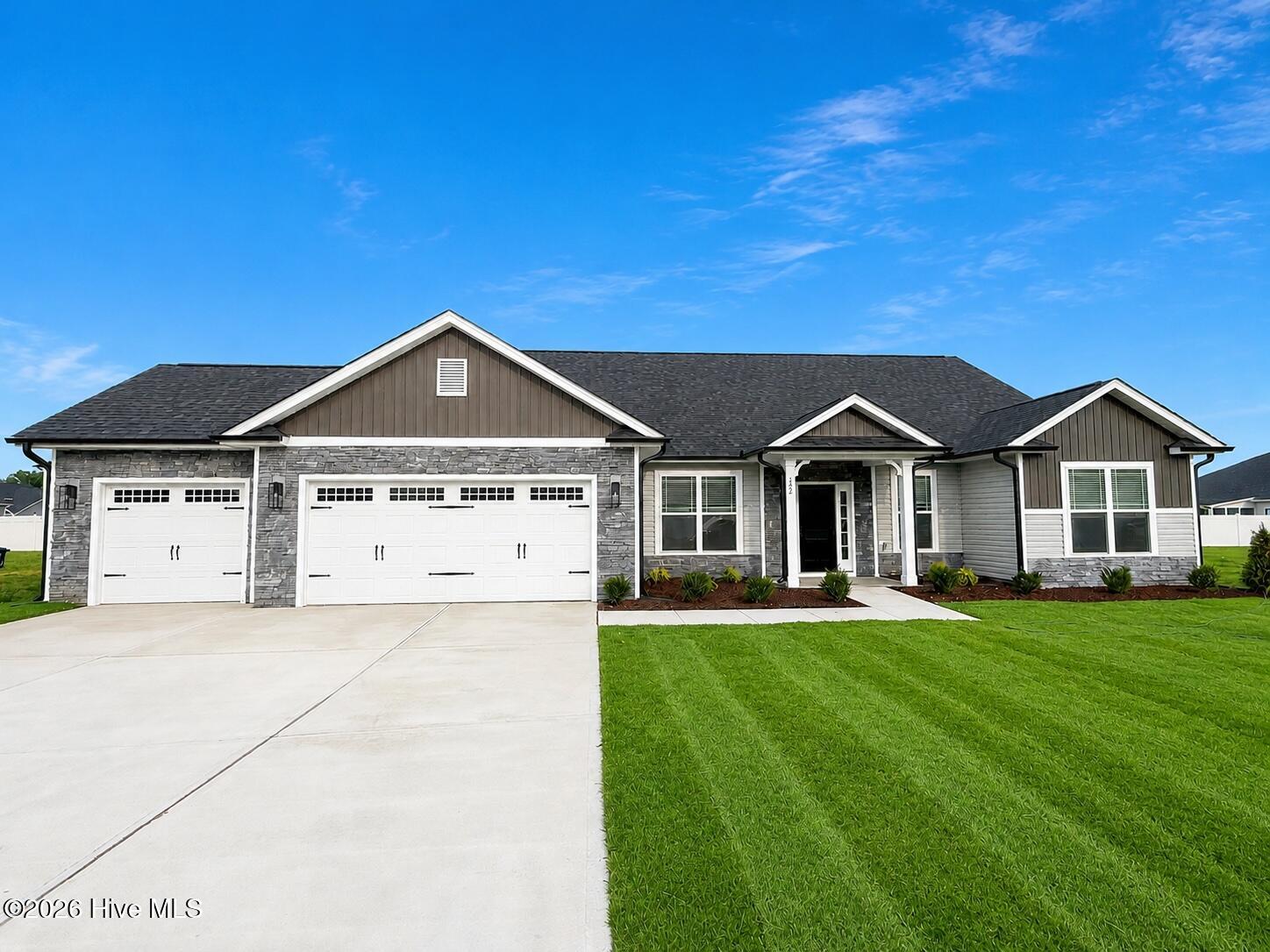 200 Jackson Ridge Way Property Photo 1